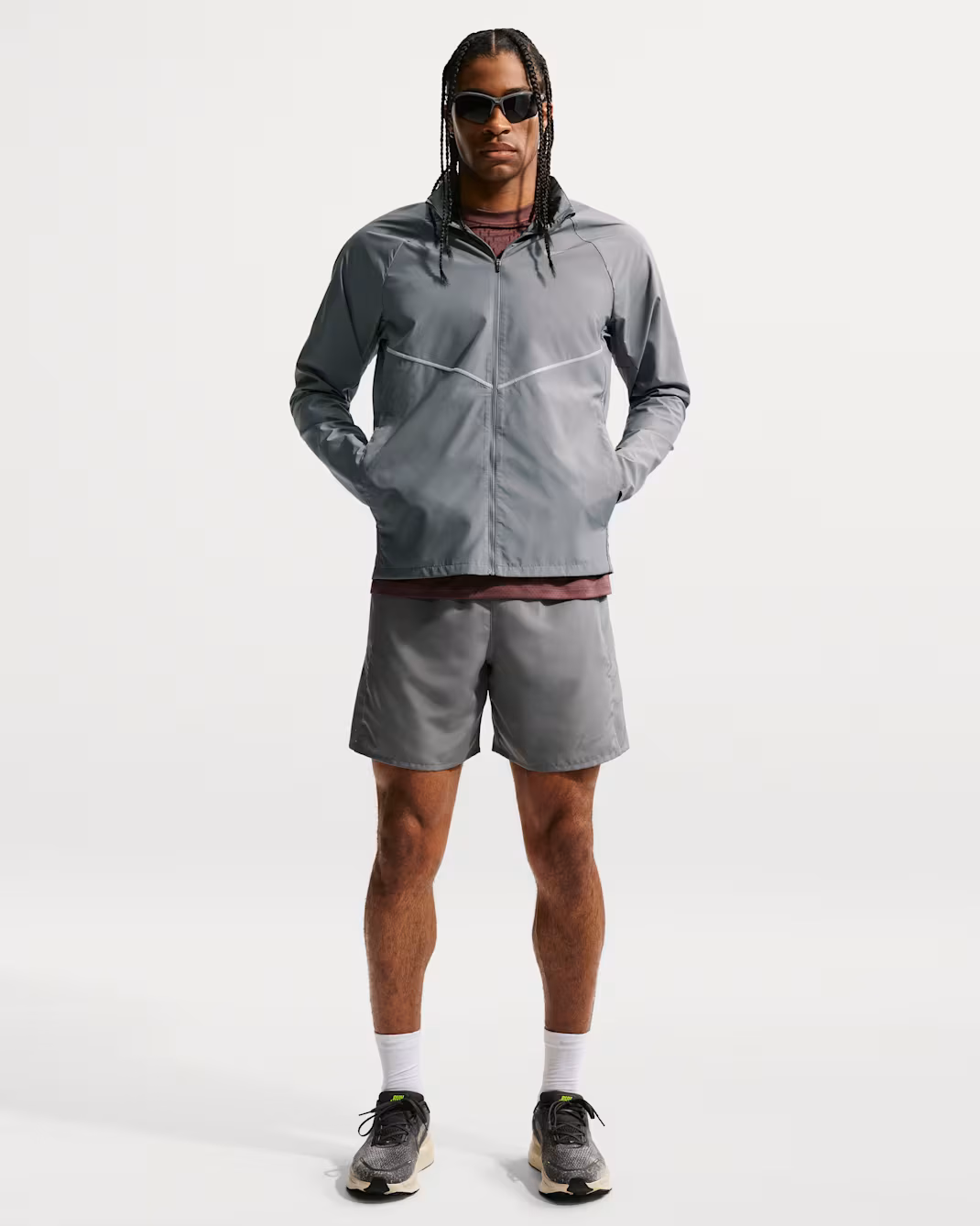Куртка чоловіча Nike Running Jacket Dri-FIT Miler UV - Smoke Grey/Reflective Silver IF2369-084 — фото 2