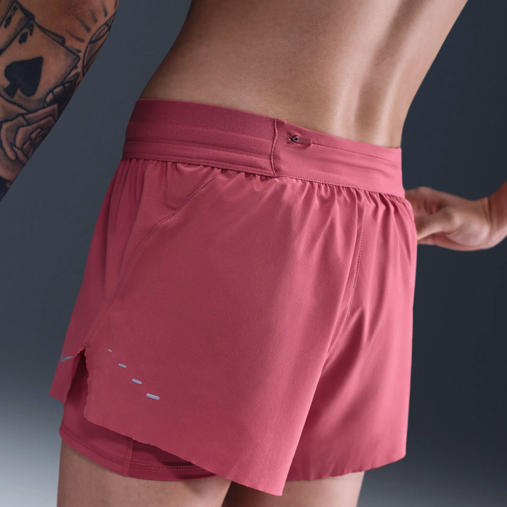 Шорти жіночі Nike Swift Women's Dri-FIT Mid-Rise 2-in-1 Running Shorts HJ5376-634 — фото 2
