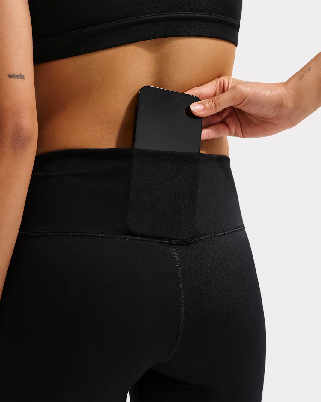 Легінси Nike One Women's High-Waisted Capri Leggings IO1281-010 — фото 5