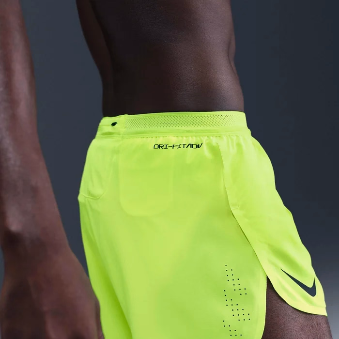 Шорти чоловічі Nike Dfadv Aroswft 4Inbf lime FN3352-702 — фото 3