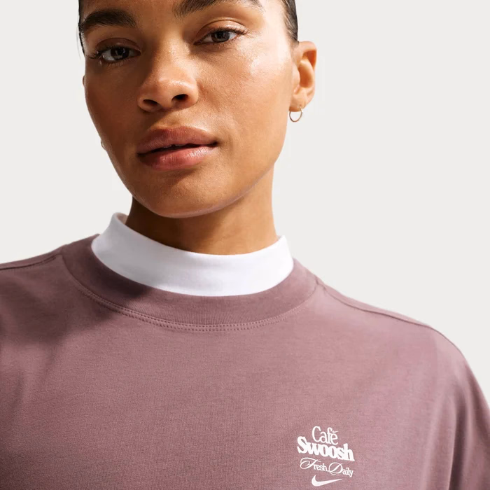 Футболка жіноча Nike Sportswear Oversized Short-Sleeve T-Shirt IQ1091-502 — фото 4