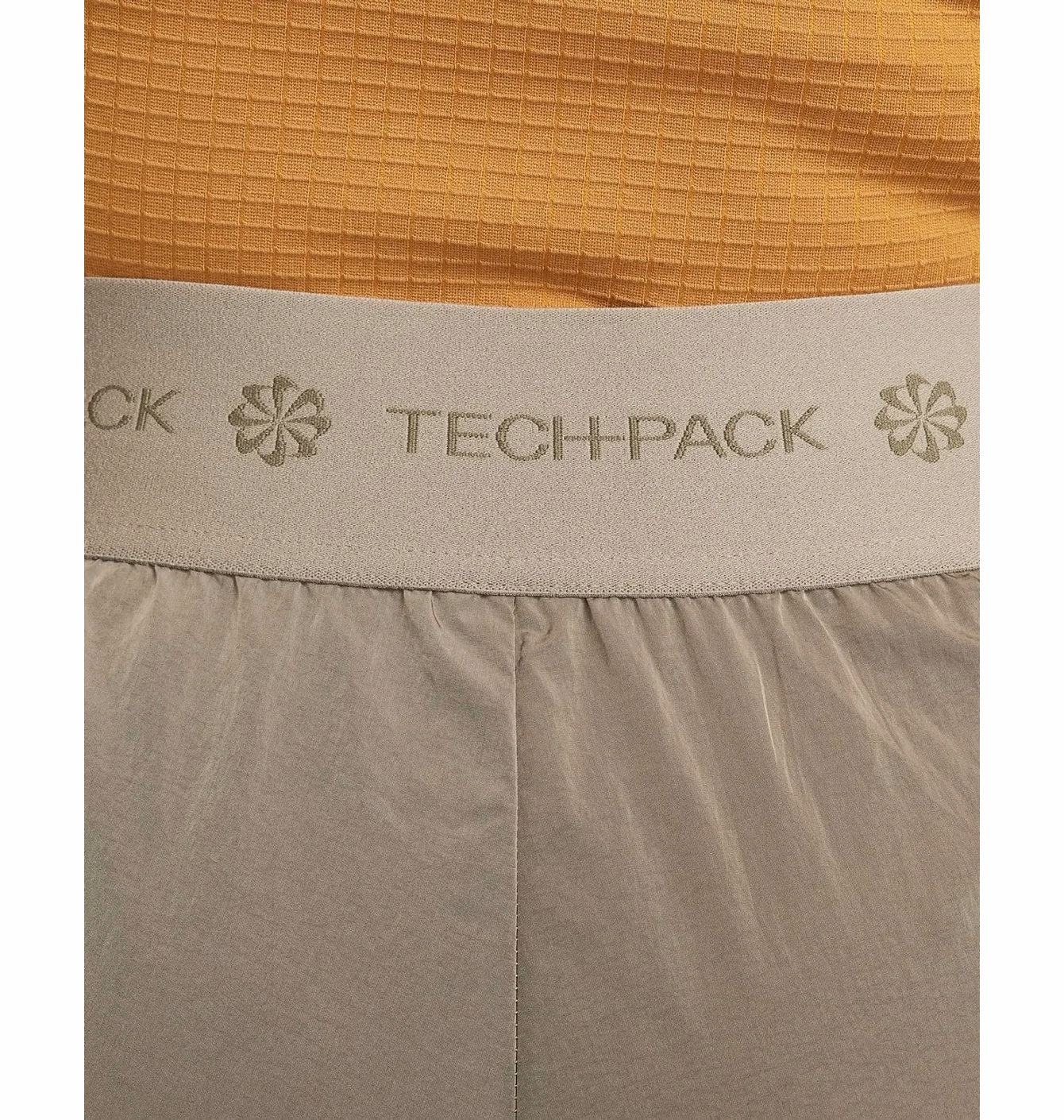 Штани жіночі Nike Sportswear Tech Pack Repel Pants FB8358-247 — фото 6