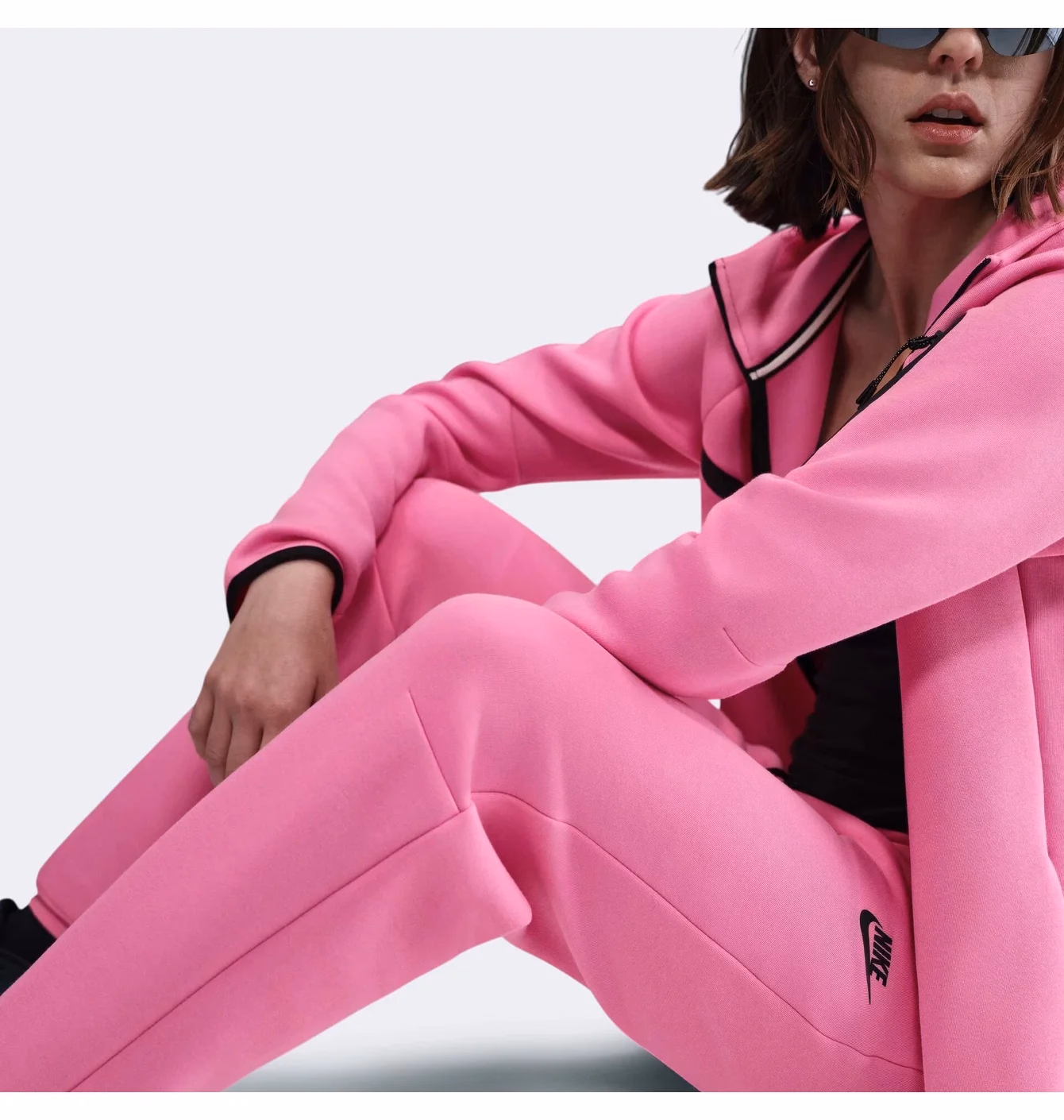 Спортивний костюм жіночий Nike Sportswear Tech Fleece HV6747-675__HV6779-675 — фото 4