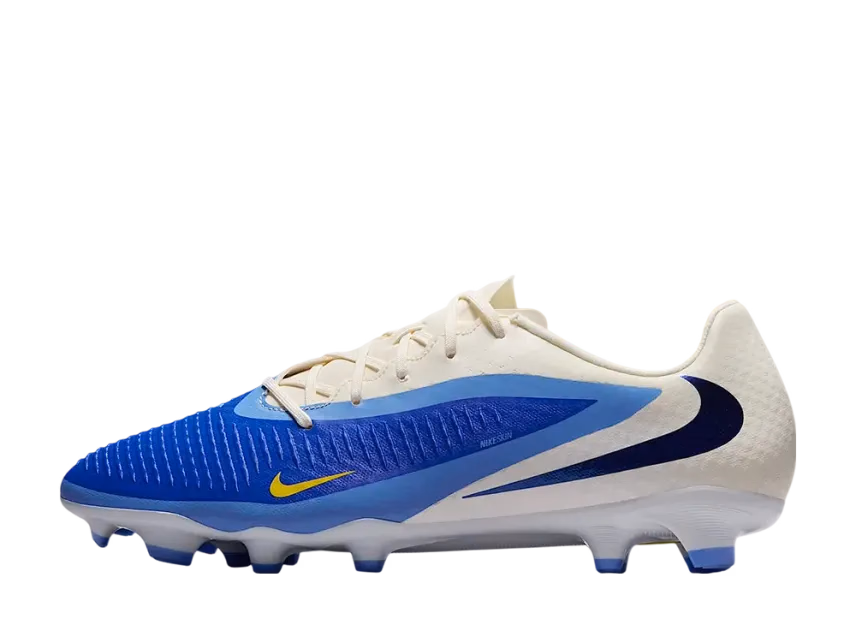 Бутси чоловічі Nike Phantom 6 Low Academy FG/MG HQ2313-400