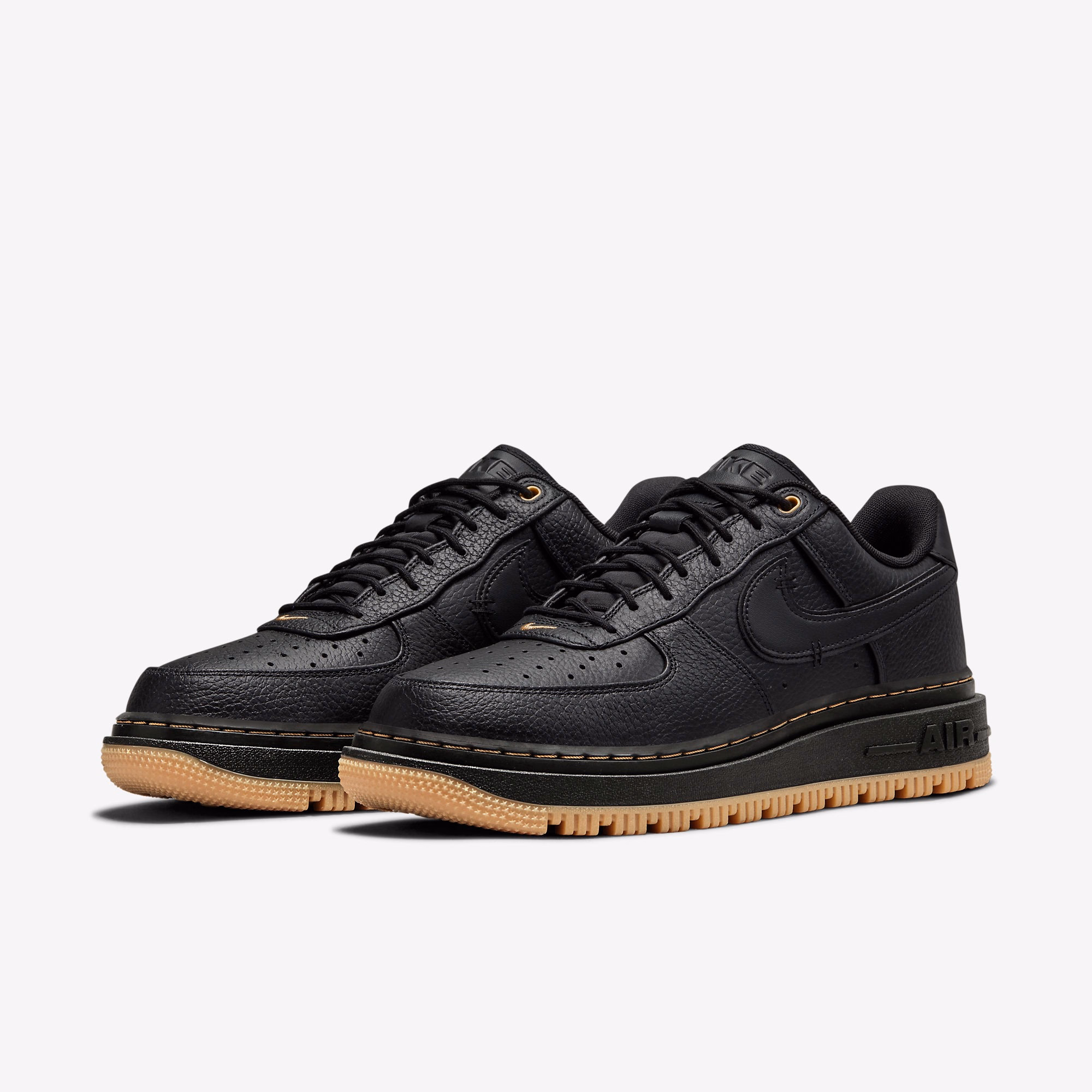 Кросівки чоловічі Nike Air Force 1 Luxe Black DB4109-001 — фото 2