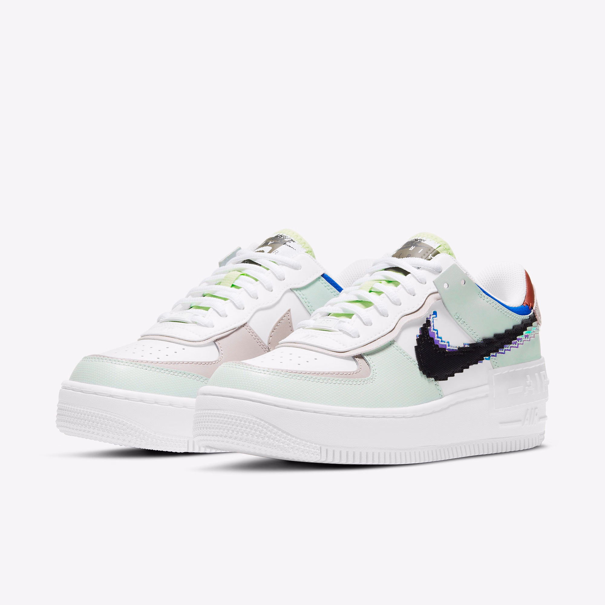 Кросівки жіночі Nike Air Force 1 Shadow SE Pixel Swoosh CV8480-300 — фото 2