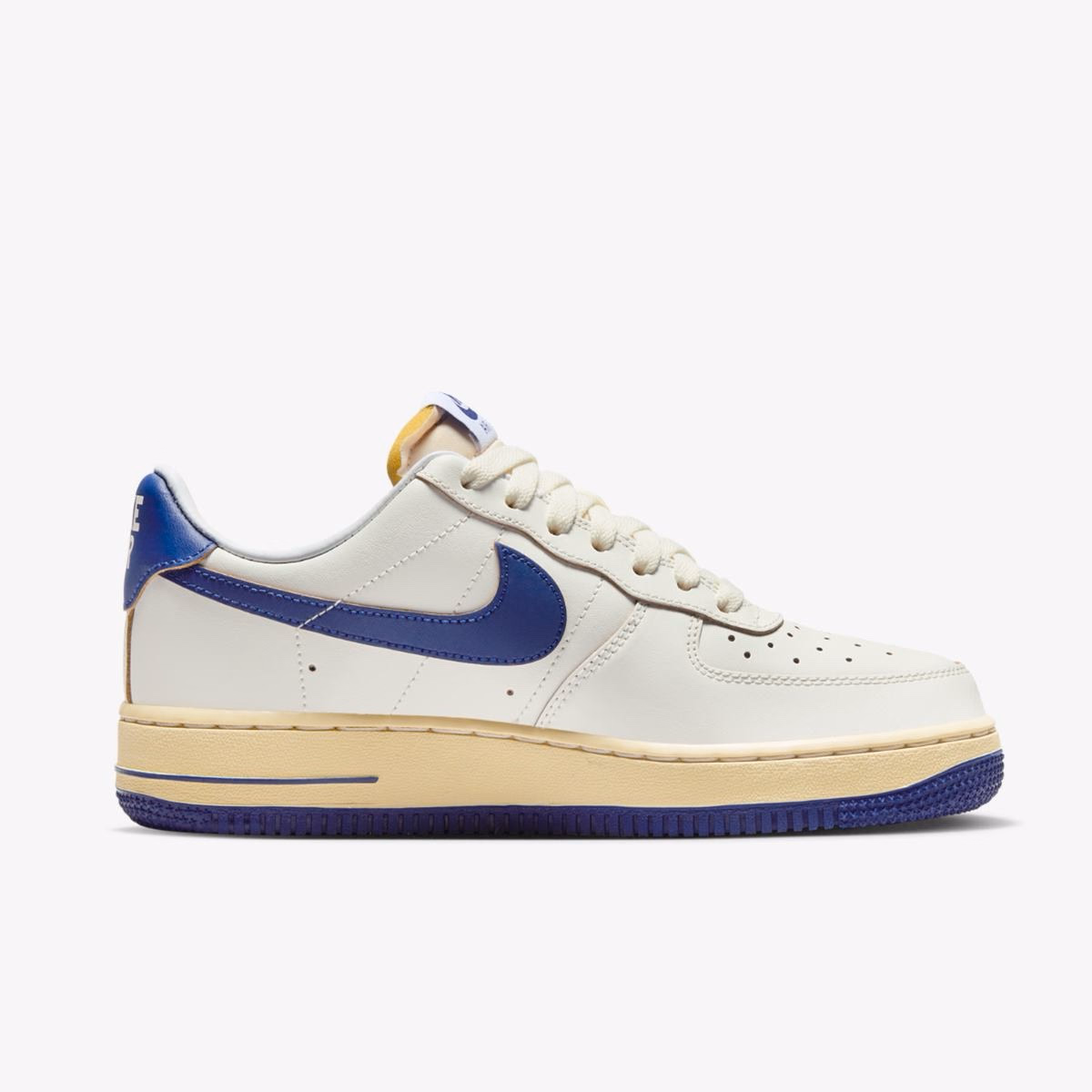 Кросівки жіночі Nike Air Force 1 07 FQ8103-133 — фото 3