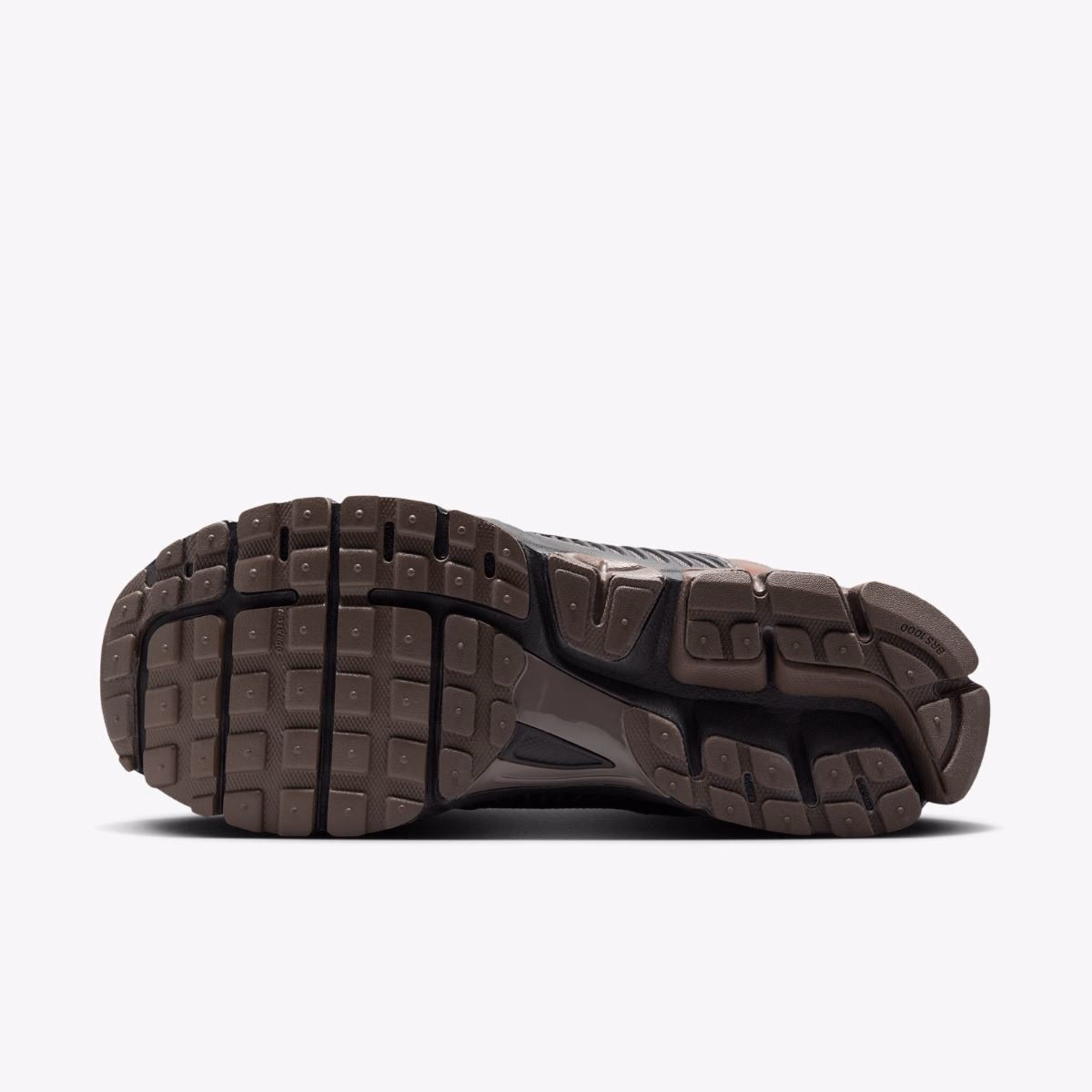 Кросівки чоловічі Nike Zoom Vomero 5 "Cave Stone HF5493-201 — фото 6
