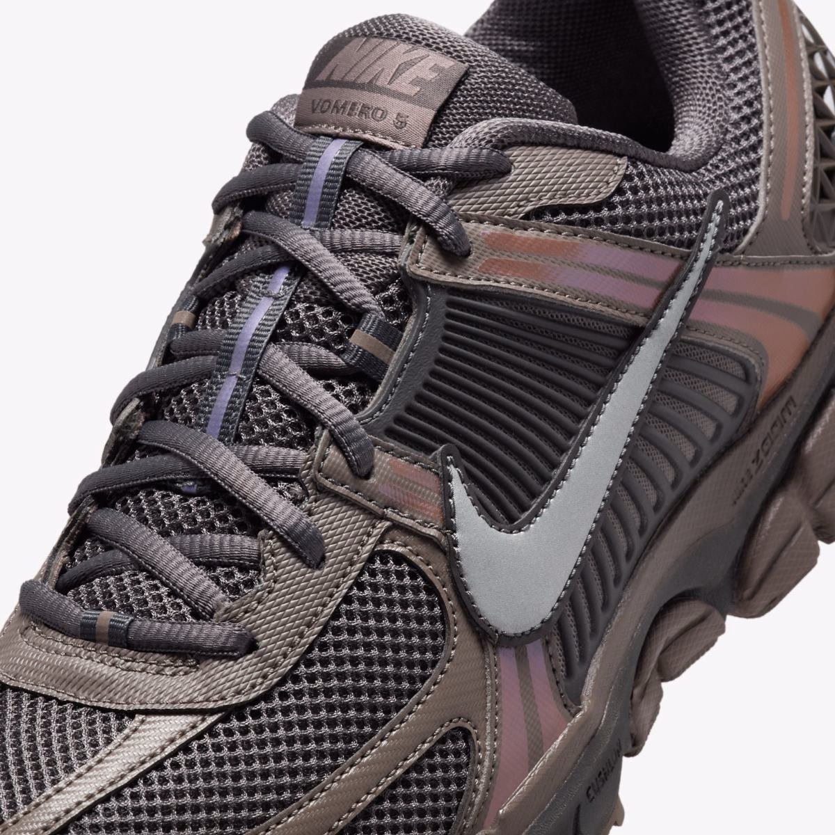 Кросівки чоловічі Nike Zoom Vomero 5 "Cave Stone HF5493-201 — фото 5