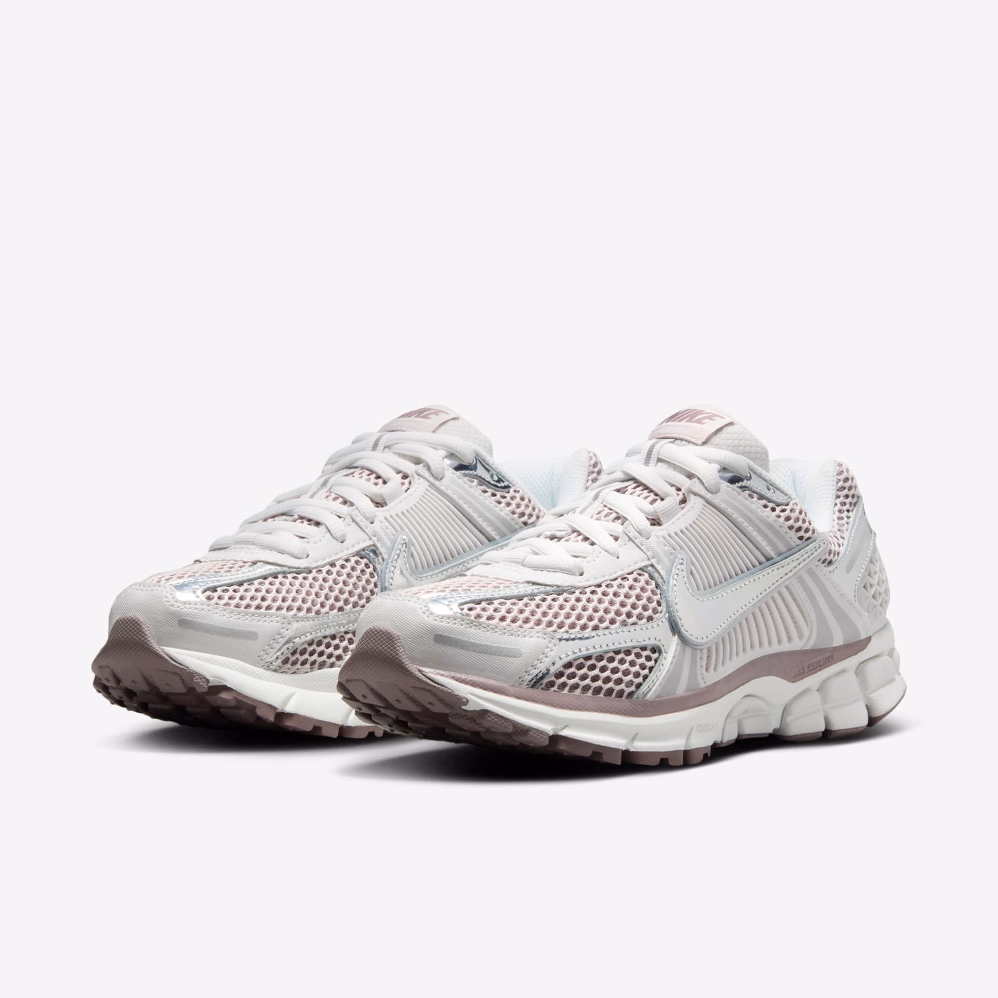 Кросівки жіночі Nike Zoom Vomero 5 White HV6417-001 — фото 2