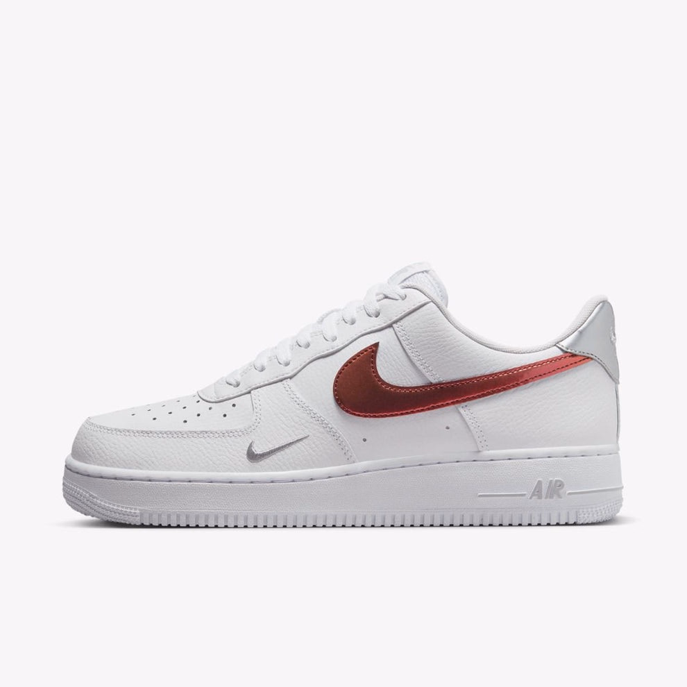 Кросівки чоловічі Nike Air Force 1 07 White FD0654-100