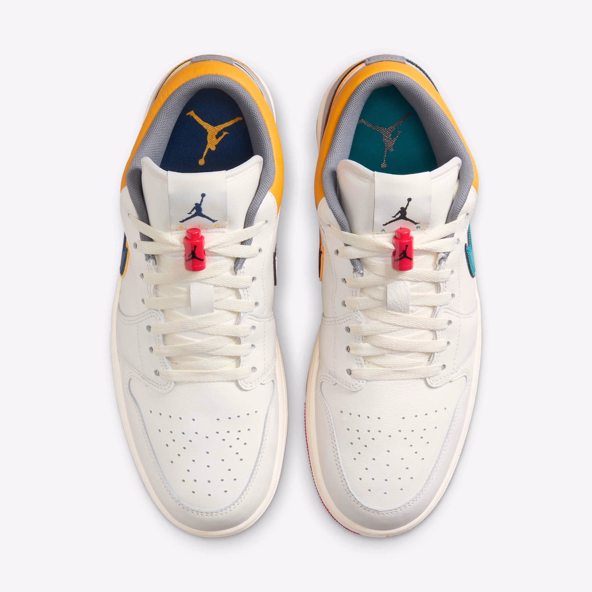 Кросівки чоловічі Air Jordan 1 Low Premium White HV4511-133 — фото 4