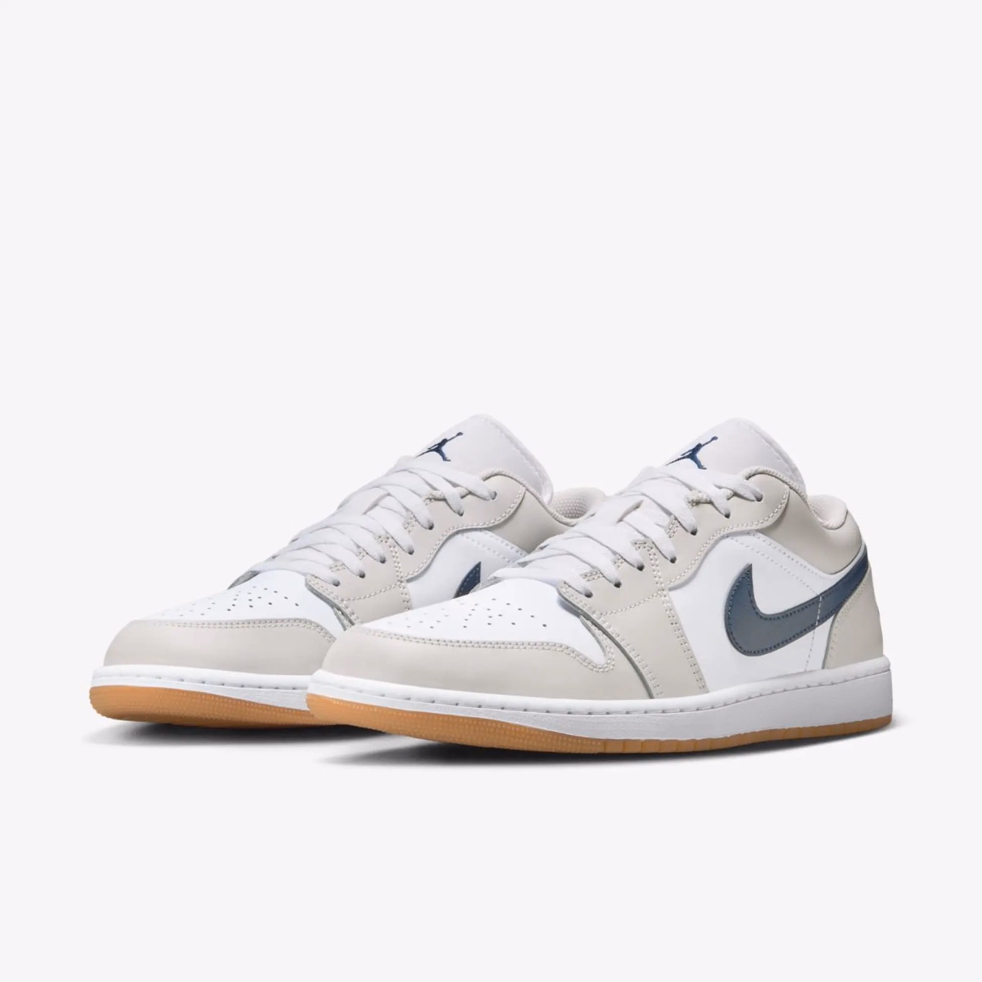 Кросівки чоловічі Air Jordan 1 Low White Midnight Navy Grey 553558-146 — фото 2