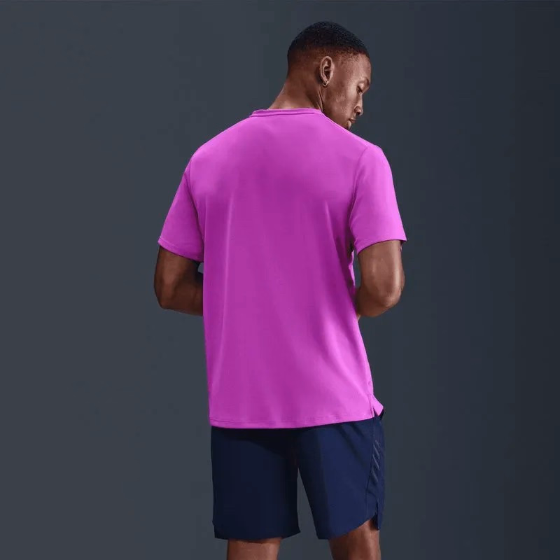 Футболка чоловіча Nike Miler Men's Dri-FIT DV9315-551 — фото 3