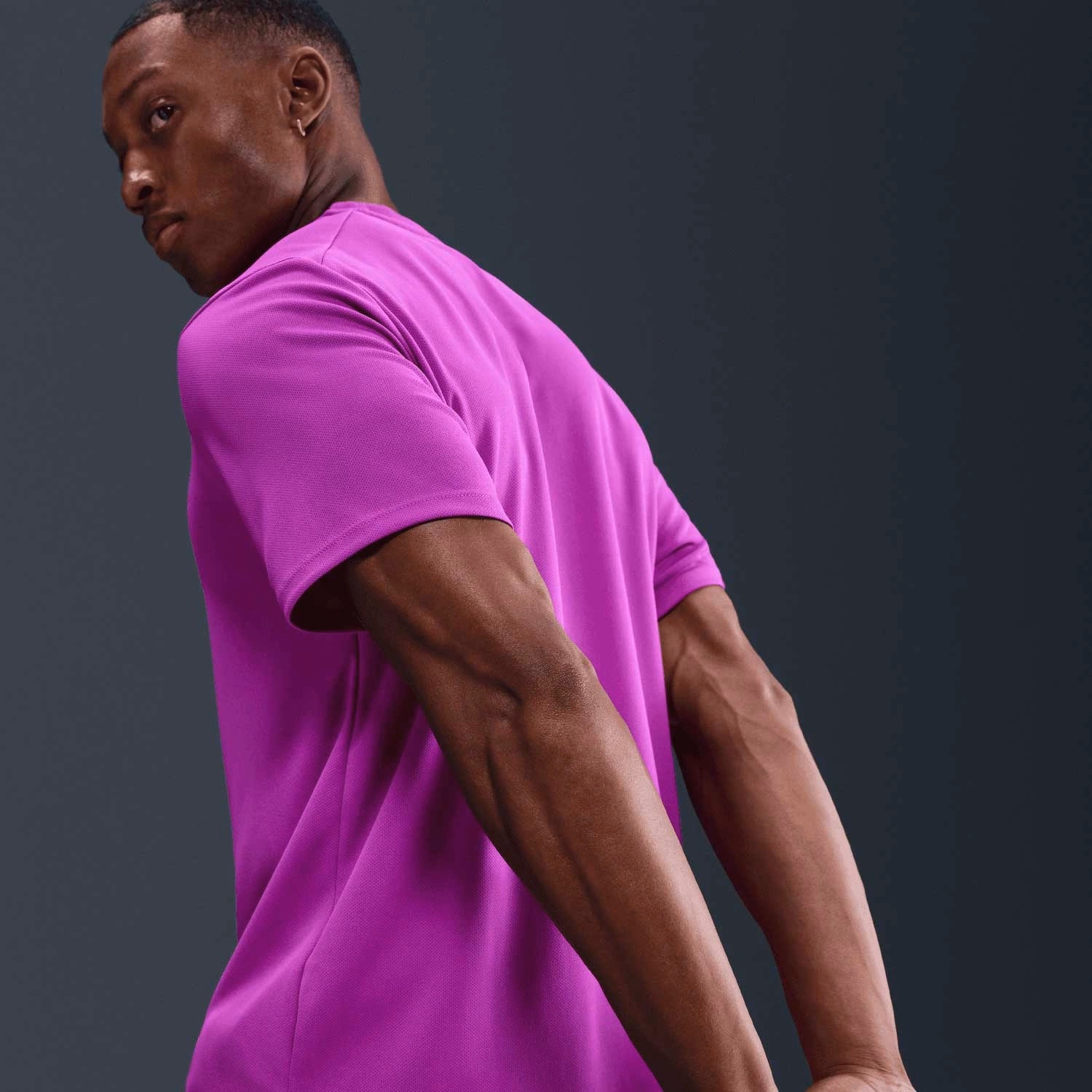 Футболка чоловіча Nike Miler Men's Dri-FIT DV9315-551 — фото 2