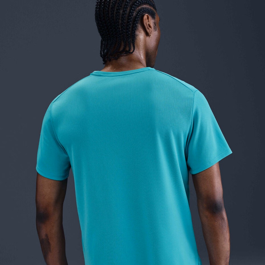 Футболка чоловіча Nike Miler Dri-FIT UV Short-Sleeve DV9315-345 — фото 3