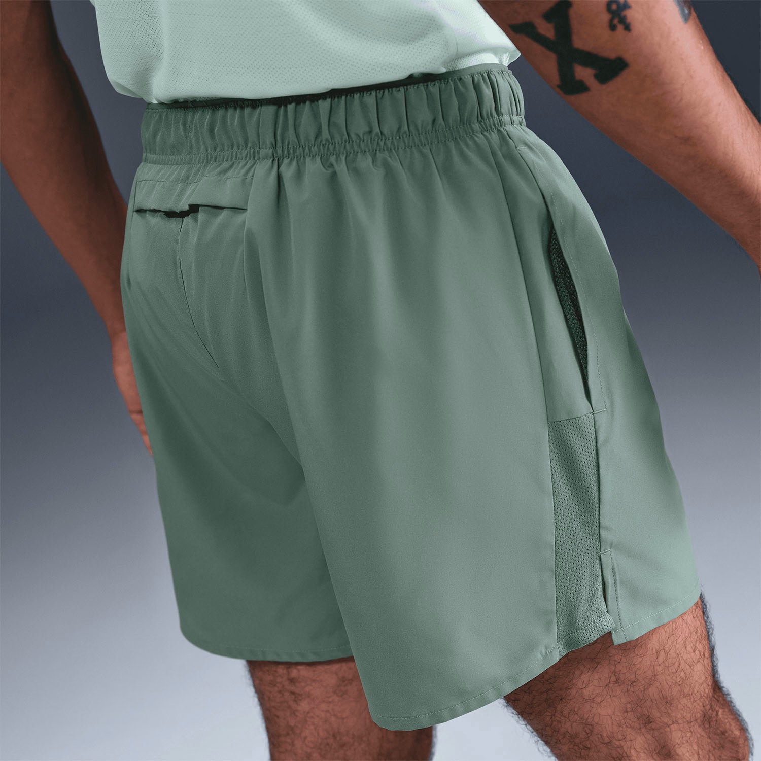 Шорти чоловічі Nike Challenger 5in ShortsClay Green/Reflective Silver DV9363-364 — фото 2