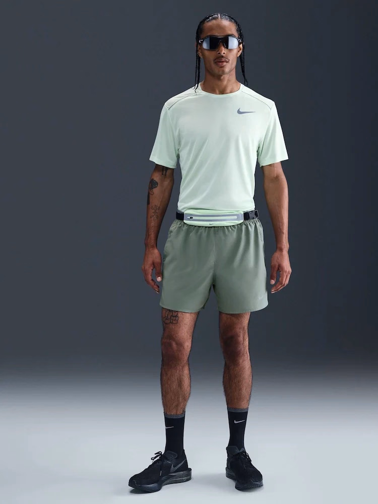 Шорти чоловічі Nike Challenger 5in ShortsClay Green/Reflective Silver DV9363-364 — фото 3