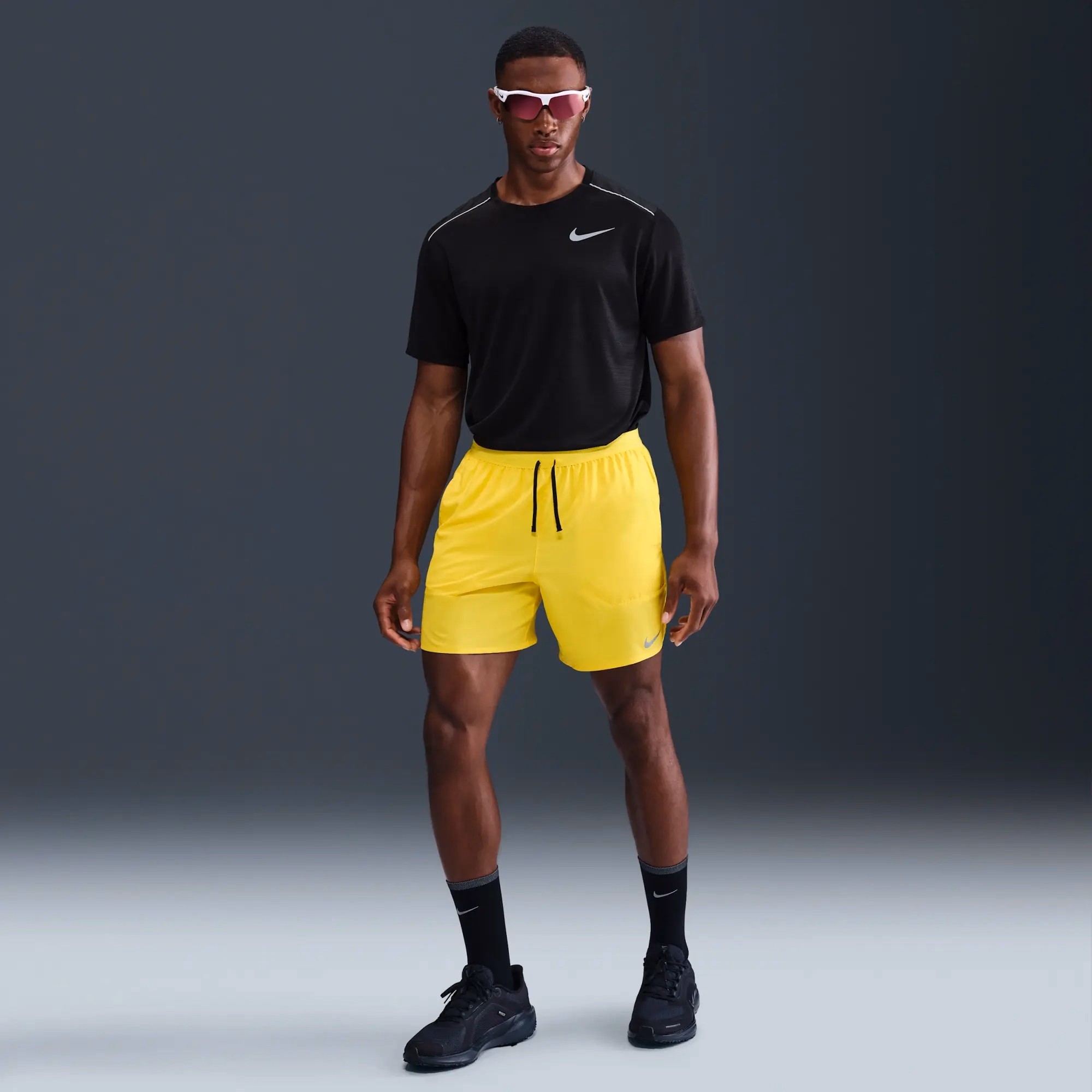Шорти чоловічі Nike Stride Men’s Dri-FIT 18cm (approx.) Brief-Lined Running Shorts DM4761-718
