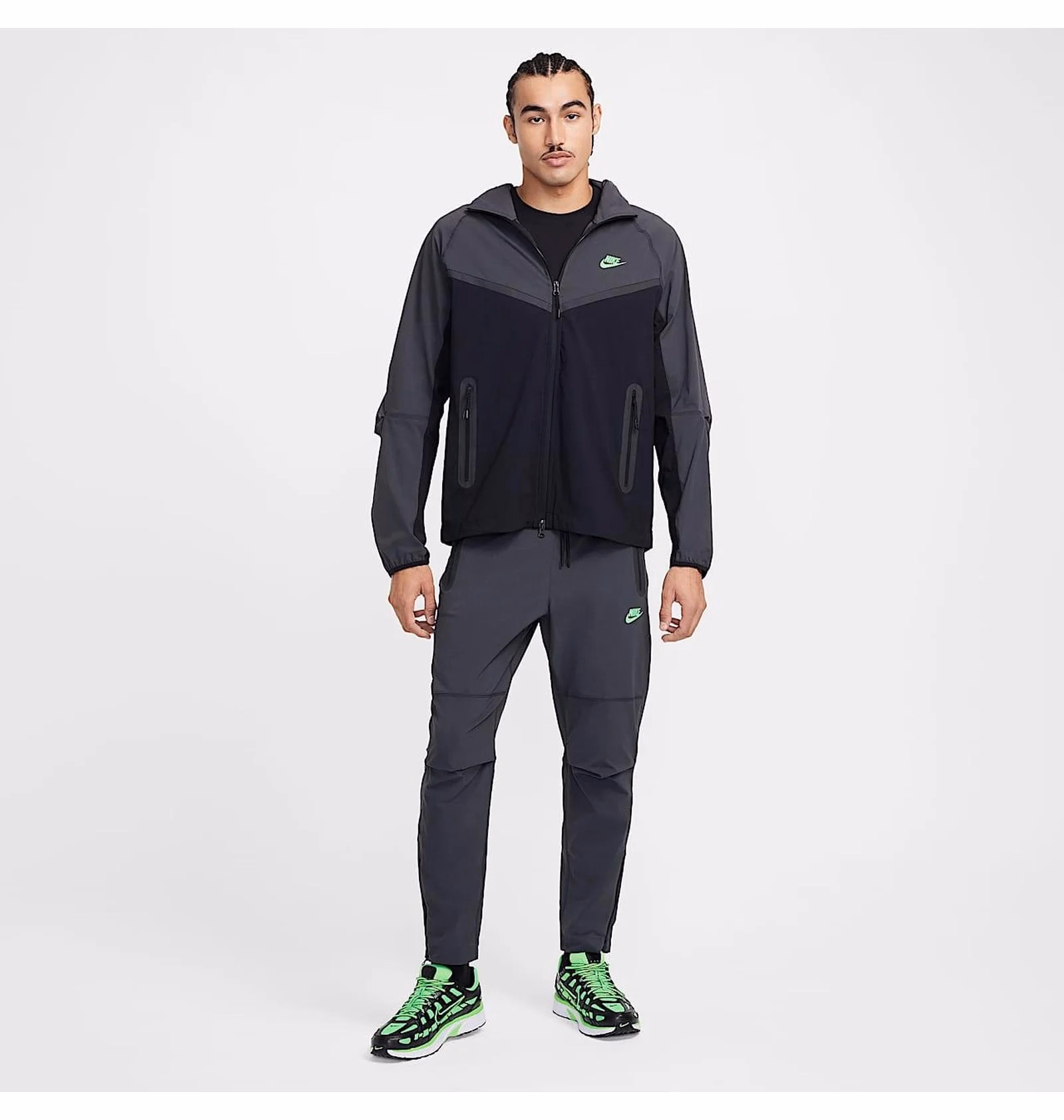 Штани чоловічі Nike Tech Woven Pants Black HM8241-060 — фото 2