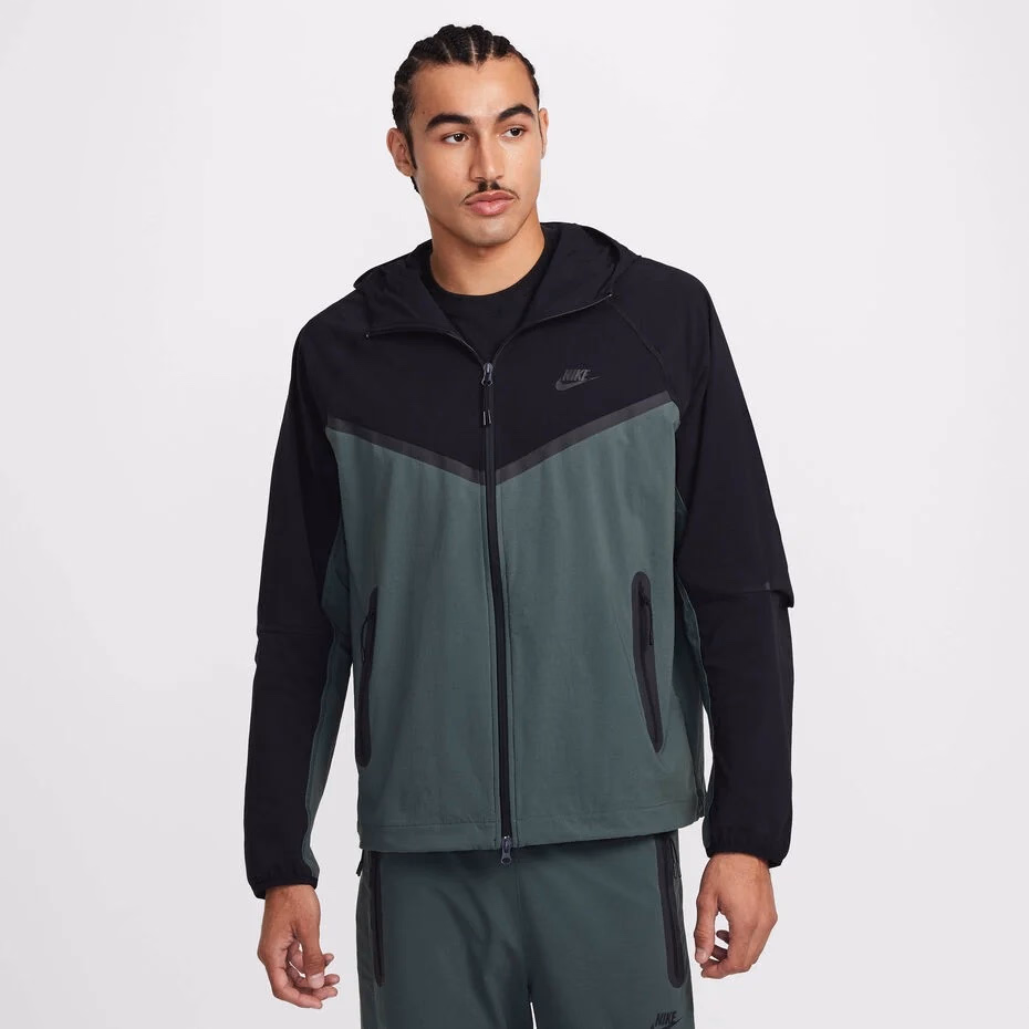 Вітровка чоловіча Nike Tech Woven Black/Green HM7151-338