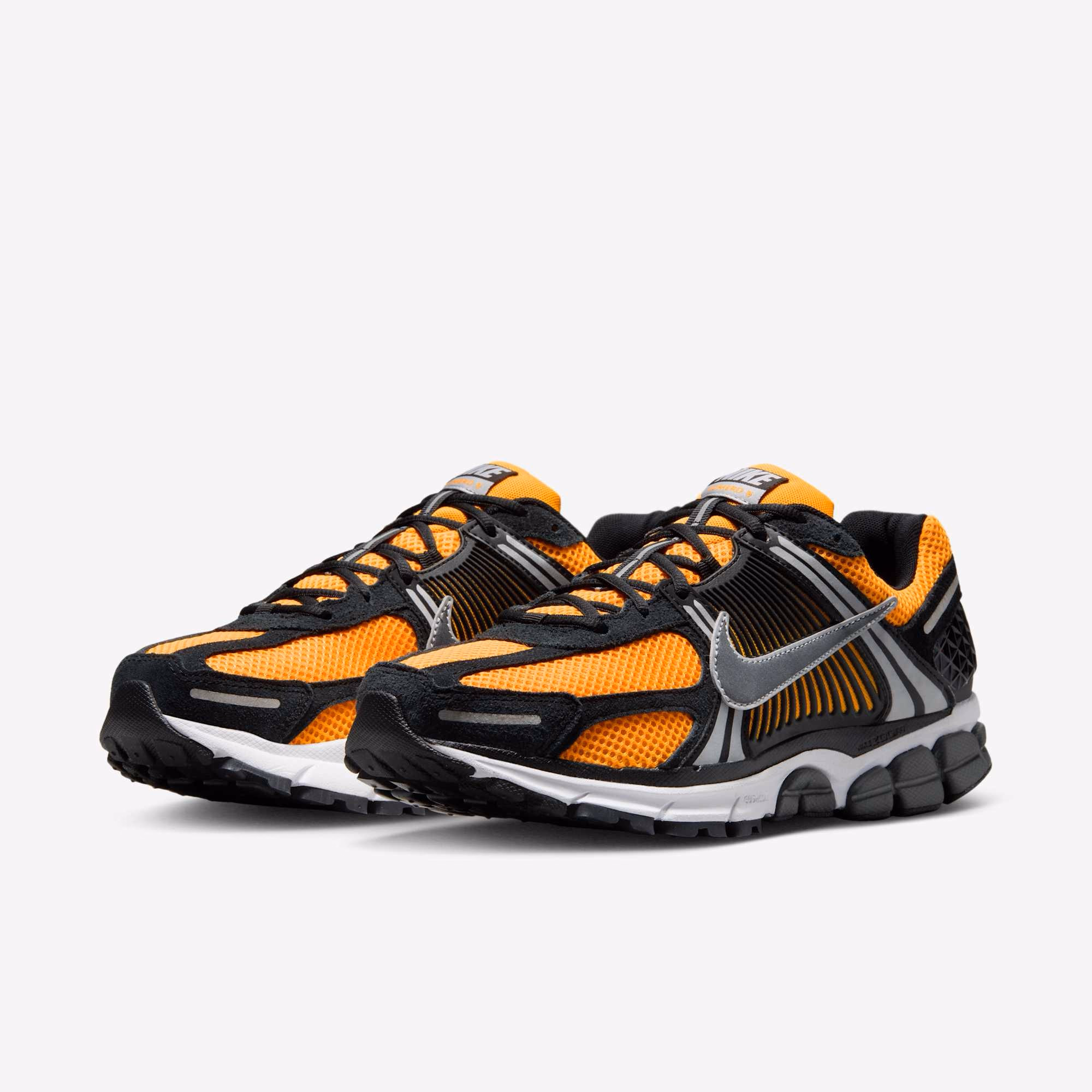 Кросівки чоловічі Nike Zoom Vomero 5 Black/Orange IF6211-700 — фото 2