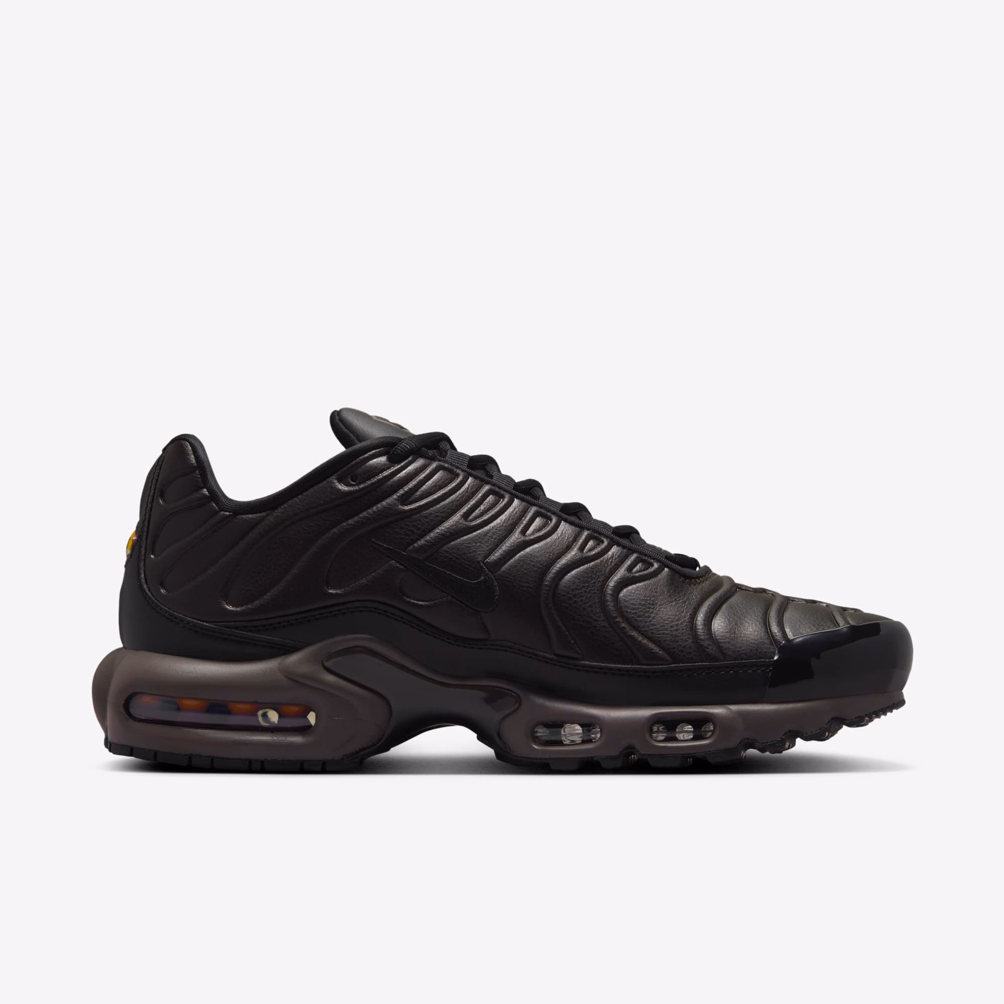 Кросівки чоловічі Nike Air Max Plus Paris Lifestyle Shoe Black HJ4519-200 — фото 3