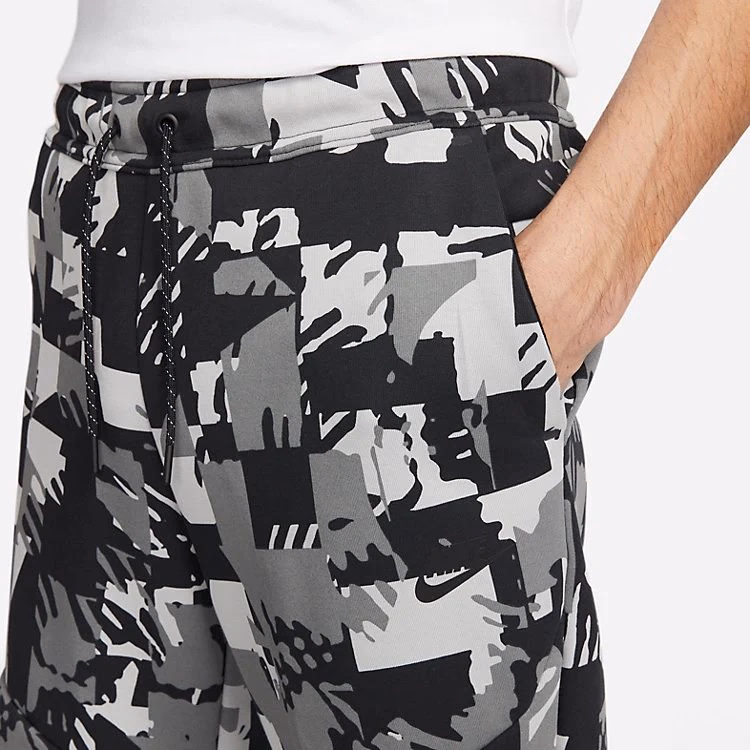 Штани чоловічі Nike Tech Fleece Camo Grey Black Suite DM6472-077 — фото 3