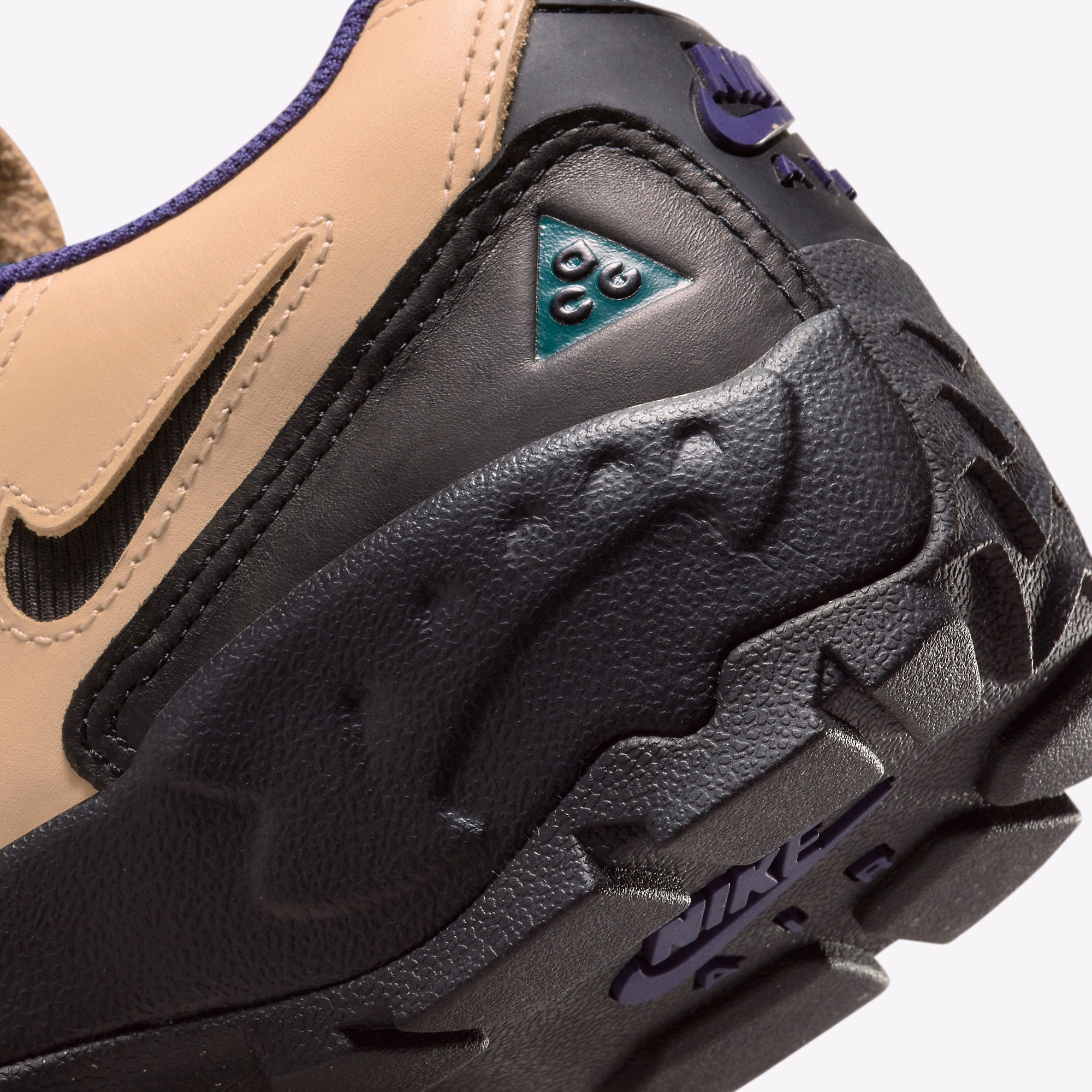 Кросівки чоловічі Nike Acg Air Mada Beige DM3004-200 — фото 4