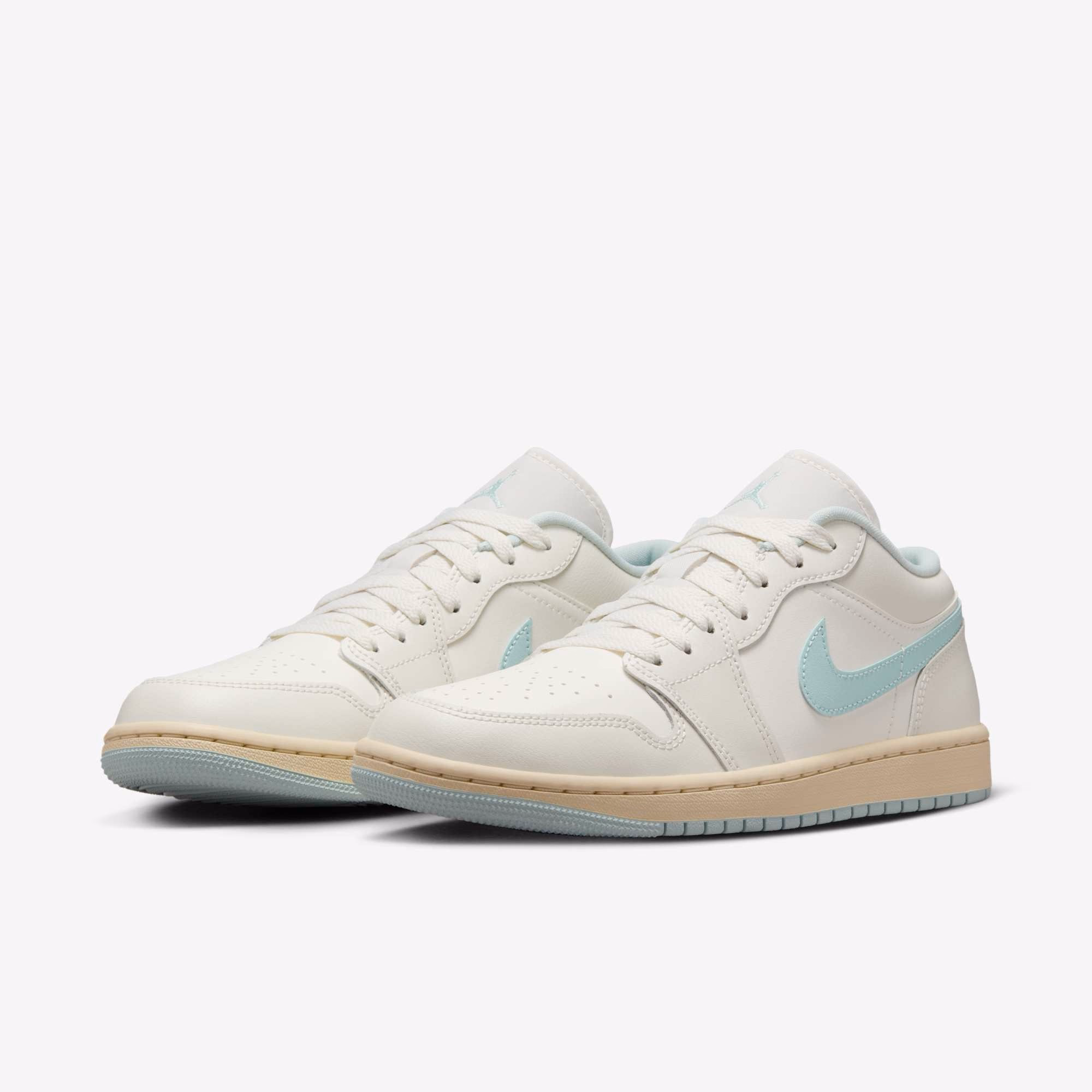Кросівки жіночі Air Jordan 1 Low Sail Igloo DC0774-134 — фото 2