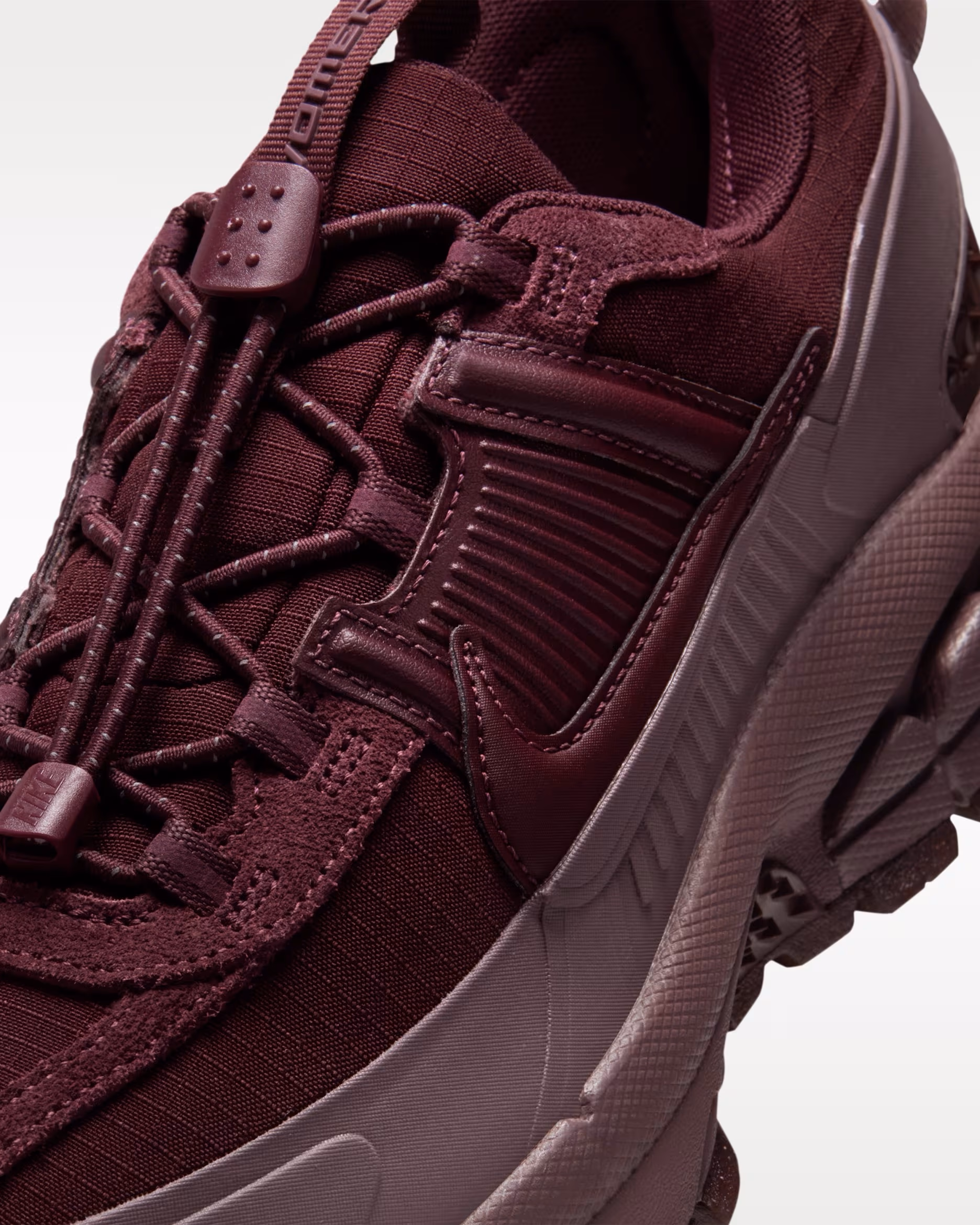 Кросівки жіночі Nike Zoom Vomero Roam Bordo HQ2181-500 — фото 4