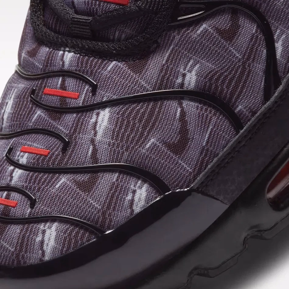Кросівки чоловічі Nike Air Max Plus Grey/Black DJ0638-001 — фото 4