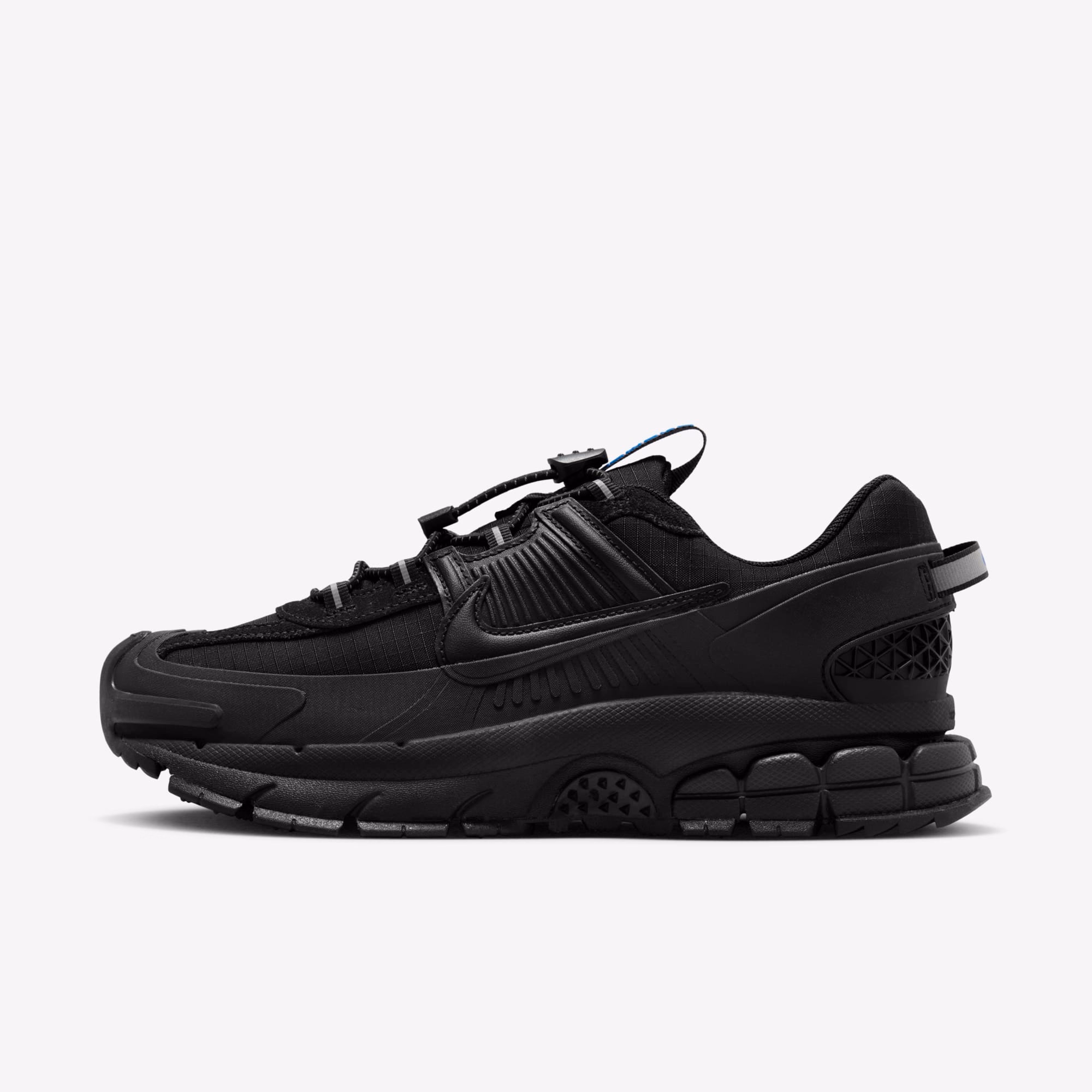 Кросівки жіночі Nike Zoom Vomero Roam WomenS Winterized Shoes Black HQ2181-004