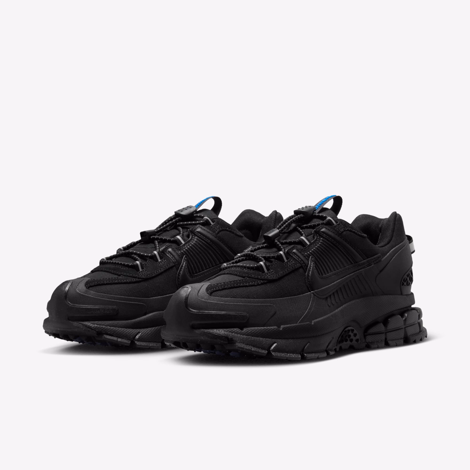 Кросівки жіночі Nike Zoom Vomero Roam WomenS Winterized Shoes Black HQ2181-004 — фото 2