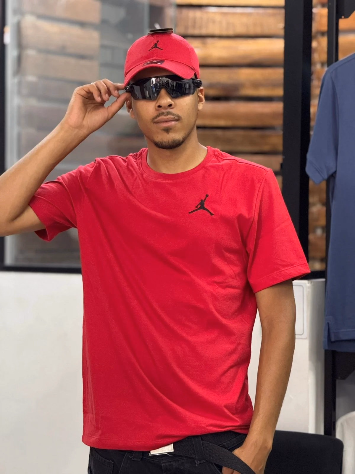 Футболка чоловіча Air Jordan J Jumpman Emb Ss Crew Red DC7485-687 — фото 2