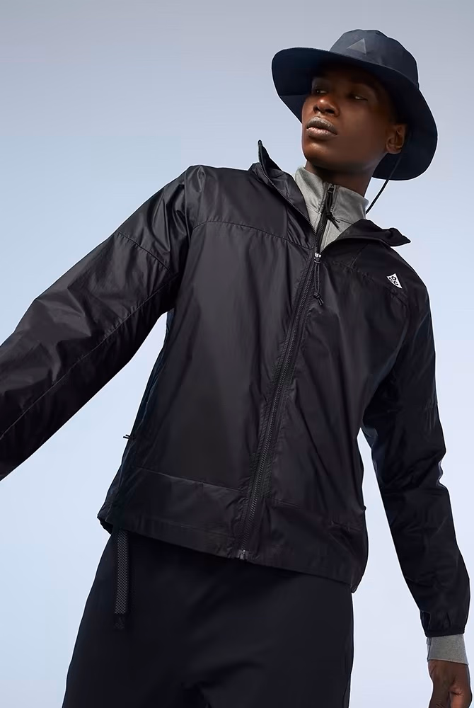 Куртка чоловіча Nike Acg Cinder Cone MenS Windproof Jacket Black DB0978-015