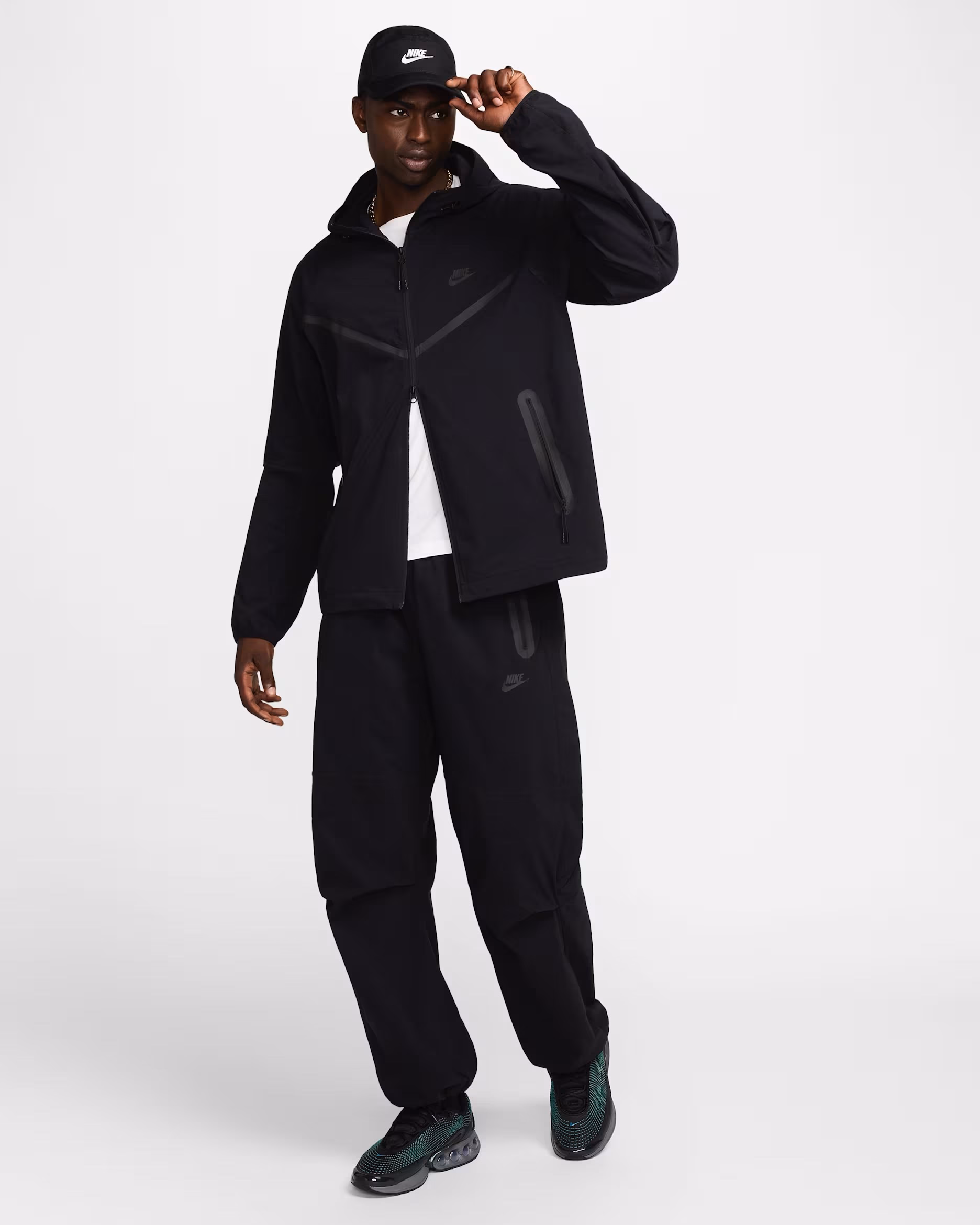 Спортивний костюм чоловічий Nike Tech Woven Black HM7151-010__HM8241-010