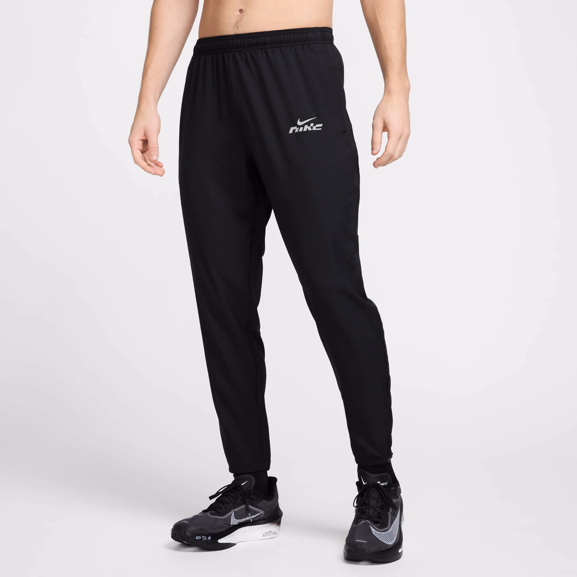 Штани чоловічі Nike Challenger Flash Dri-FIT Woven Running IB3774-010