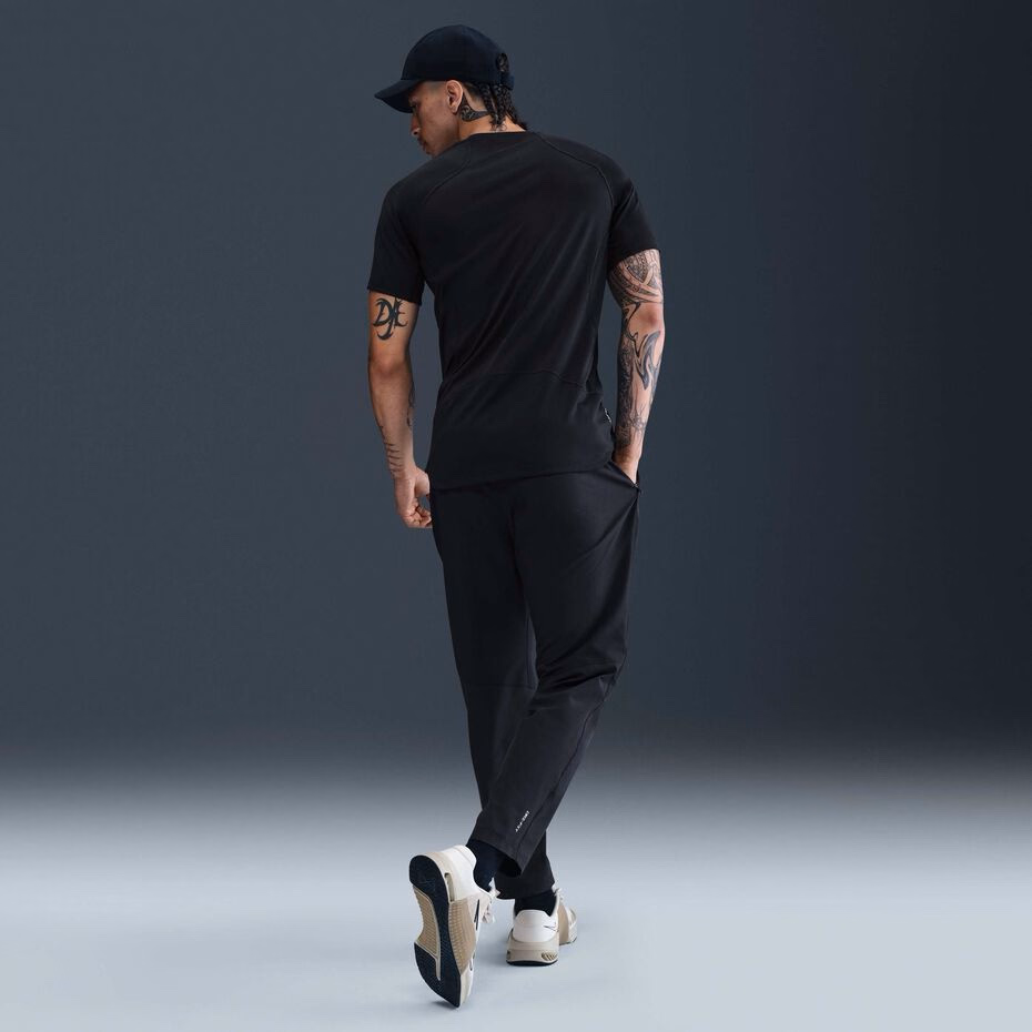 Штани чоловічі Nike Pro Training Men's Dri-FIT Trouser HV0424-010 — фото 2