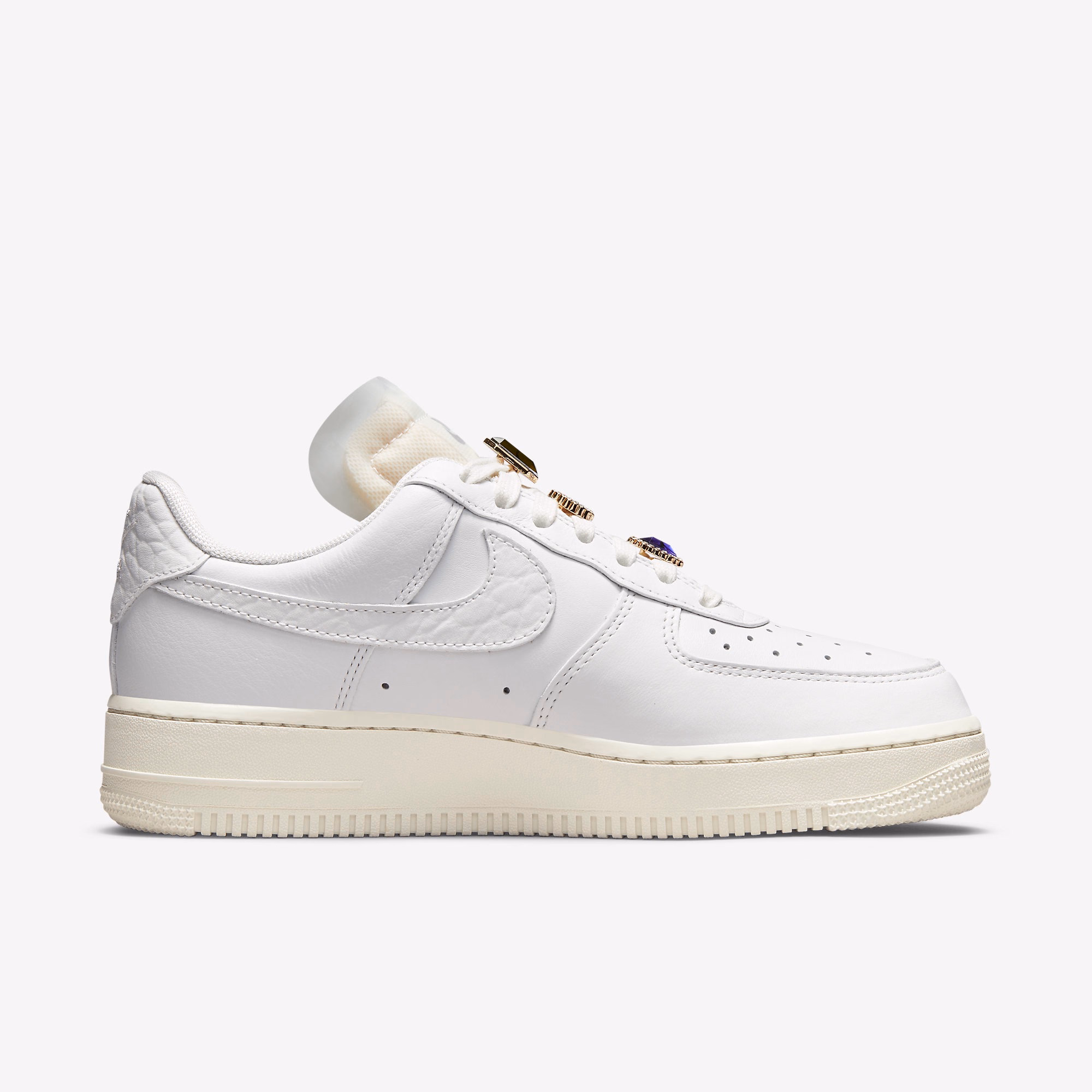 Кросівки жіночі Nike Air Force 1 Low Prm White DN5463-100 — фото 3