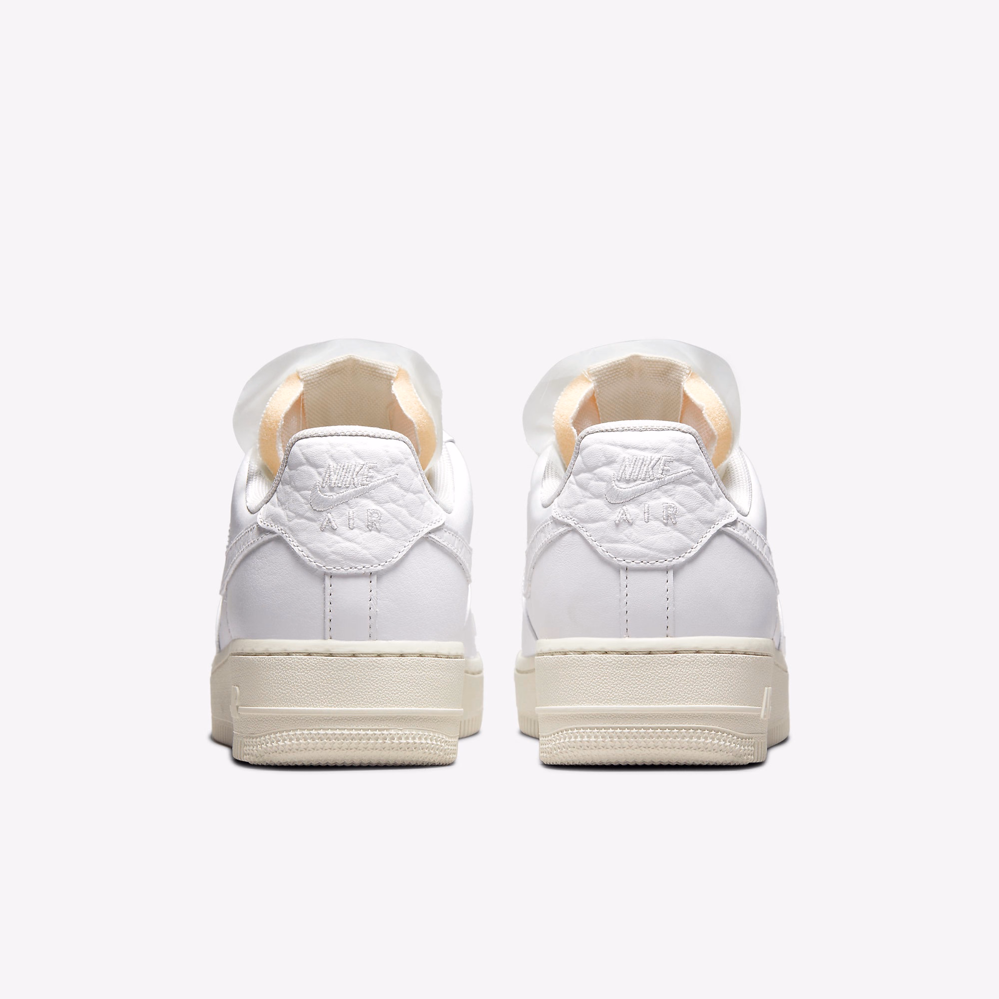 Кросівки жіночі Nike Air Force 1 Low Prm White DN5463-100 — фото 6