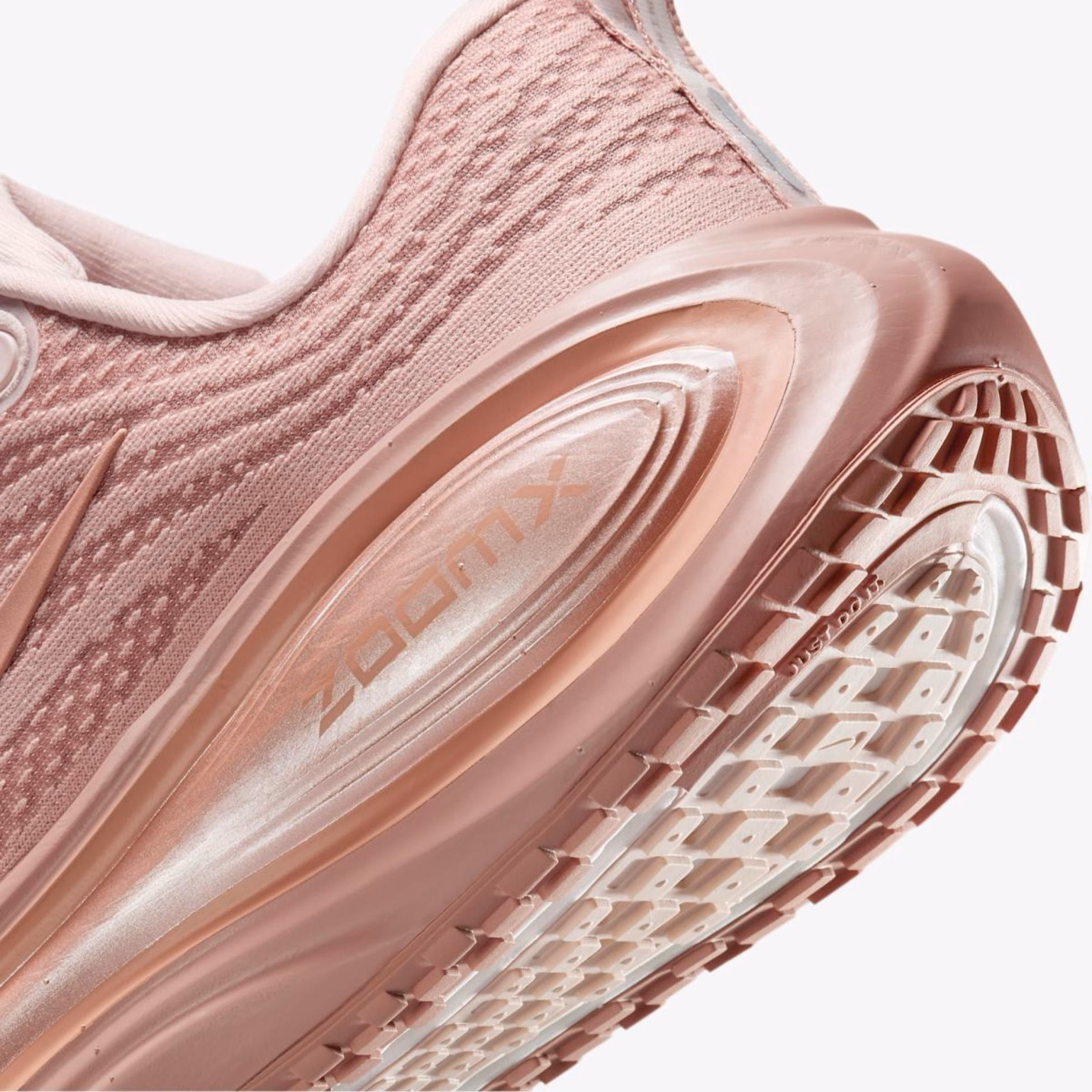 Кросівки жіночі Nike Vomero Plus Pink HV8154-601 — фото 4