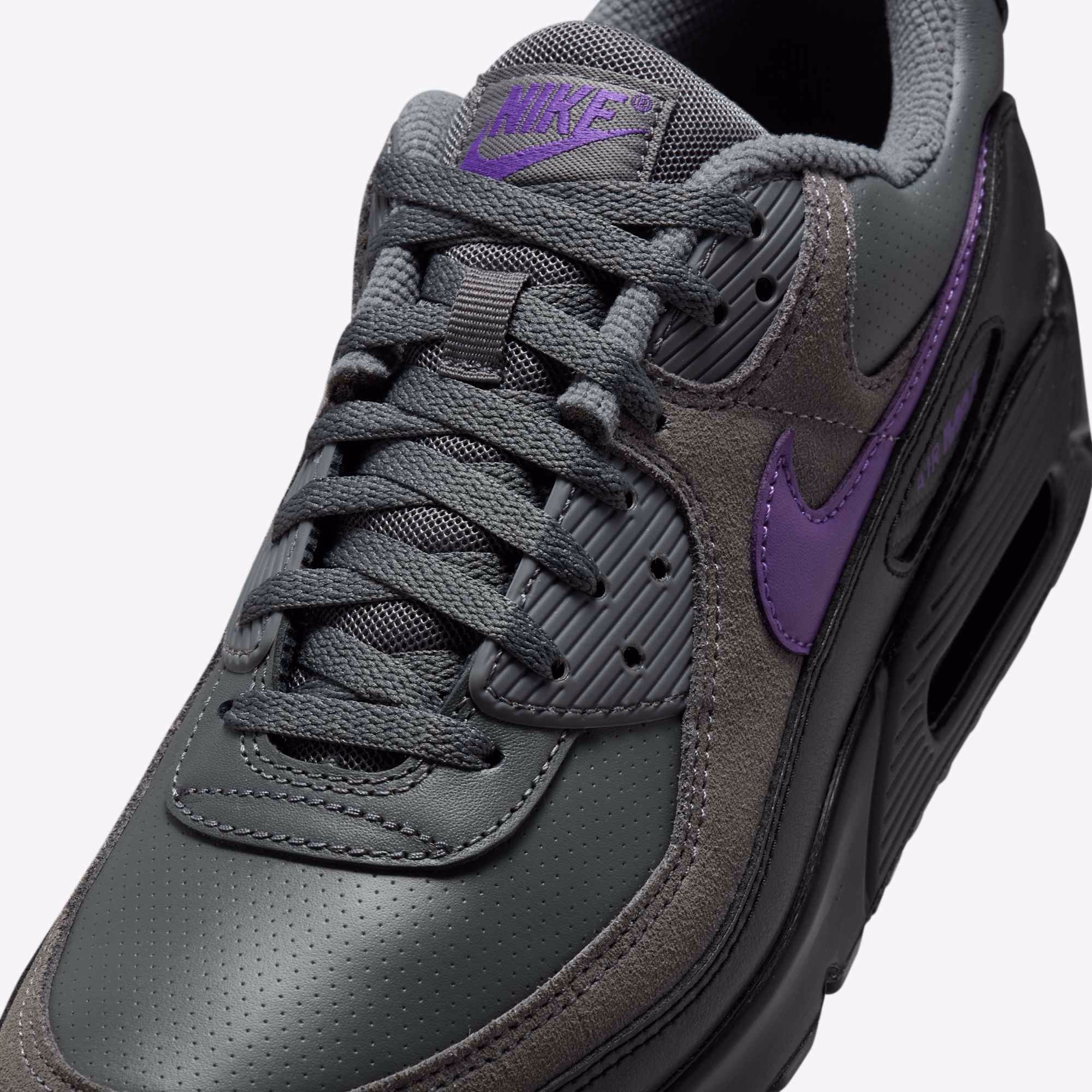 Кросівки чоловічі Nike Air Max 90 Black/Grey IF0670-004 — фото 4