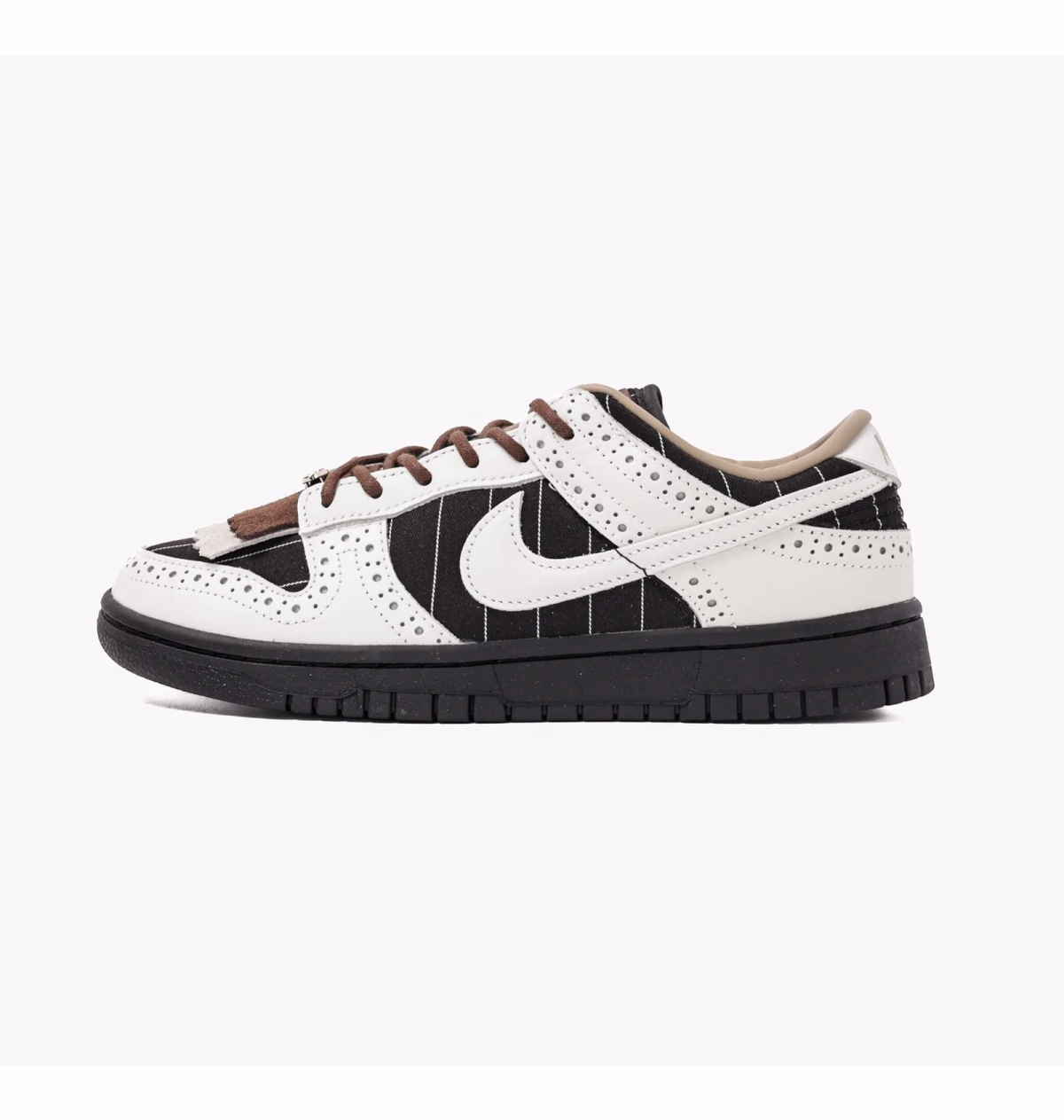 Кросівки жіночі Nike Dunk Low Lx Black/White FV3642-010 — фото 4