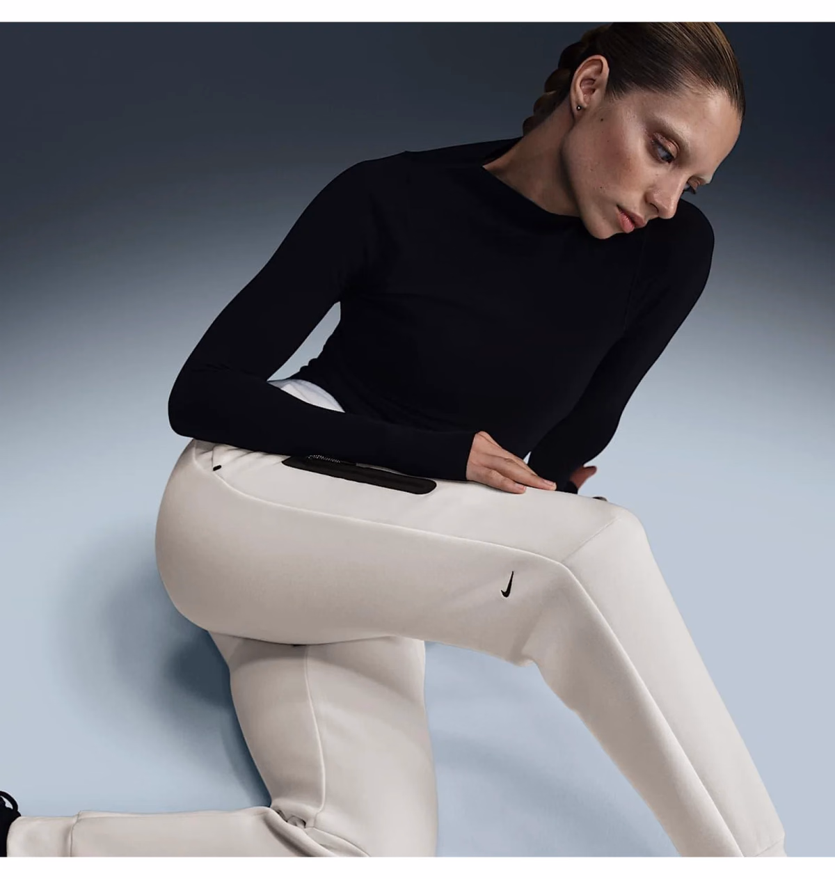 Штани жіночі Nike Sportswear Tech Fleece HV6779-110 — фото 3