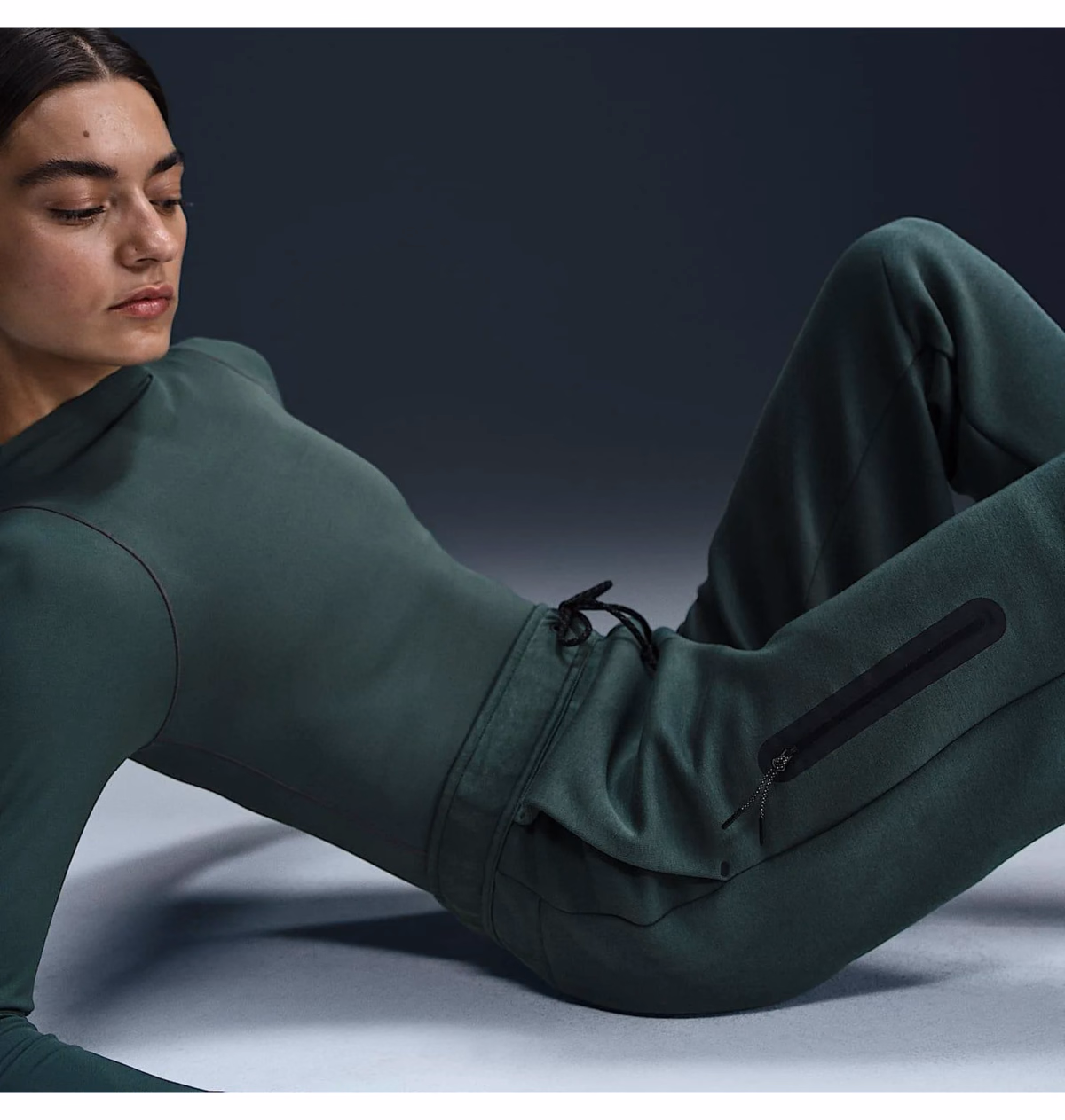 Штани жіночі Nike Sportswear Tech Fleece HV6779-338 — фото 2