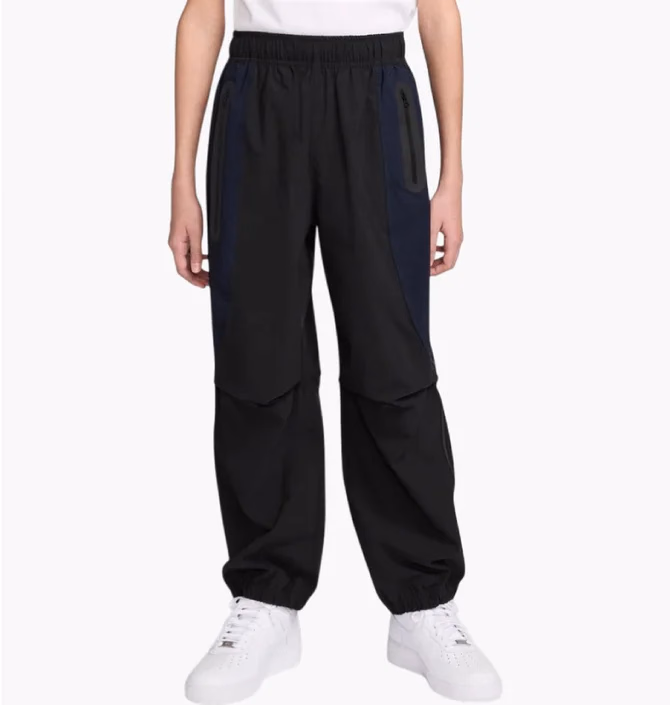Штани дитячі Nike Tech Older Kids' (Boys') Woven Trousers II3626-010