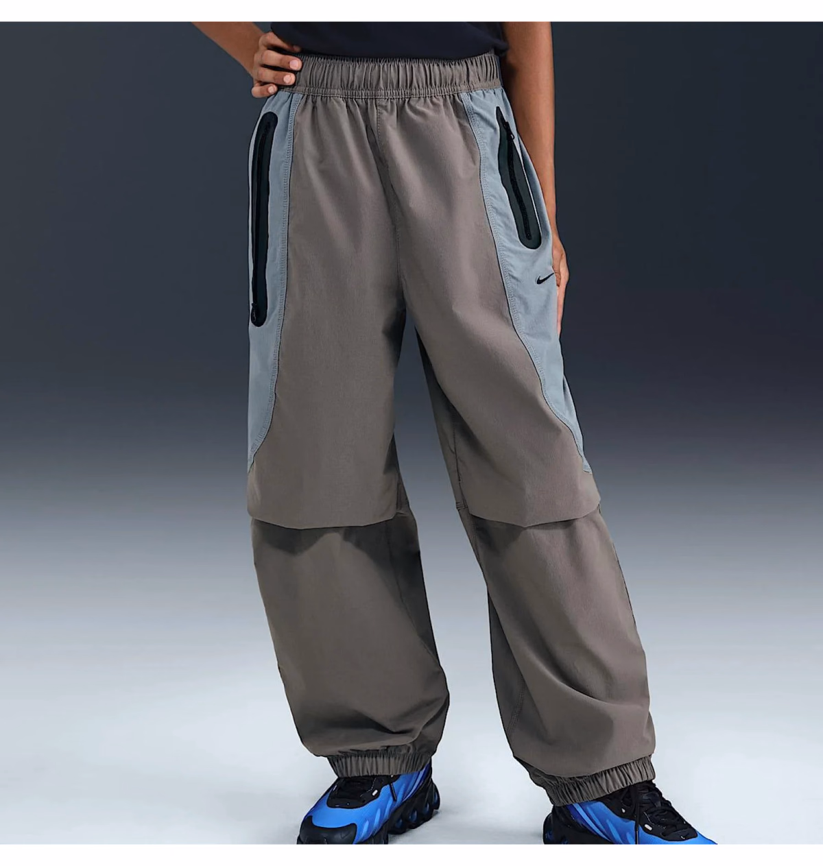 Штани дитячі Nike Tech Older Kids' (Boys') Woven Trousers II3626-289 — фото 3